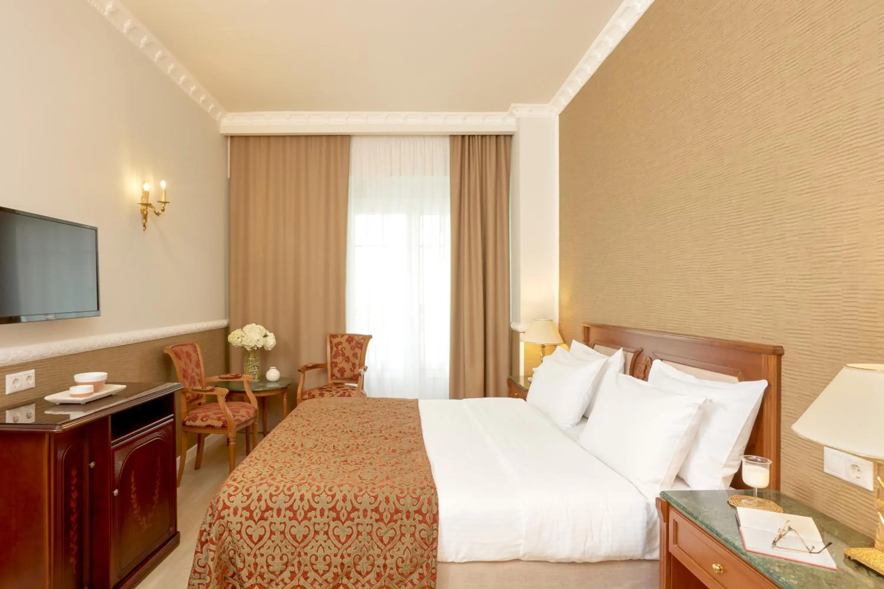 Classic Double or Twin Room - single occupancy in Grand Hotel Palace Classic Double or Twin Room - single occupancy in Grand Hotel Palace