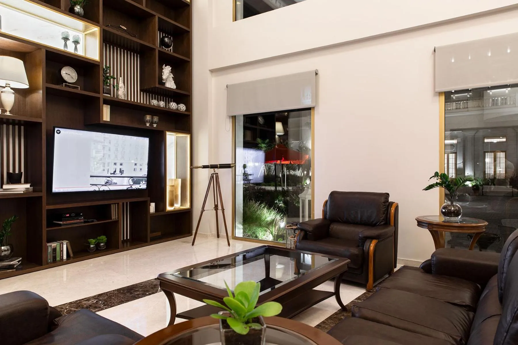 Communal lounge/ TV room in Grand Hotel Palace