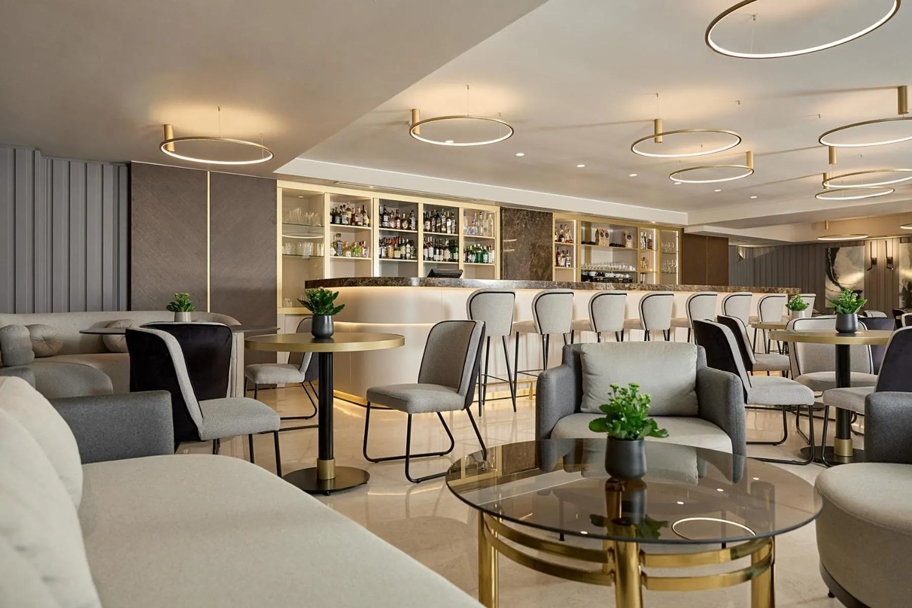 Lounge or bar in Grand Hotel Palace