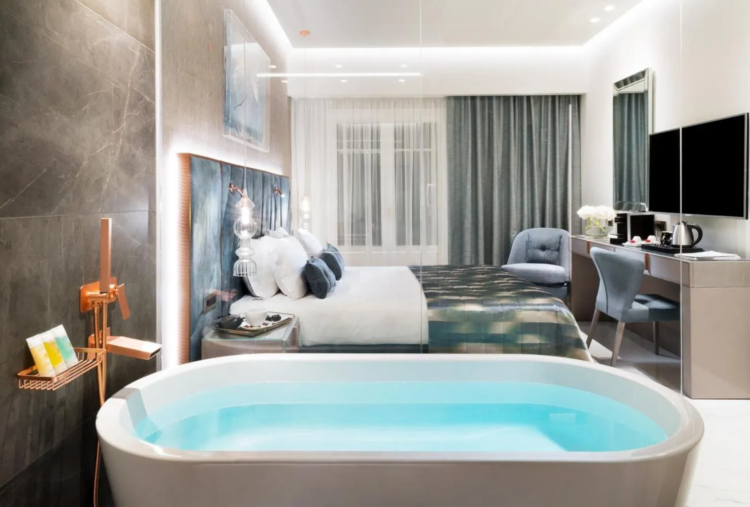 Bathroom, Bed in Grand Hotel Palace