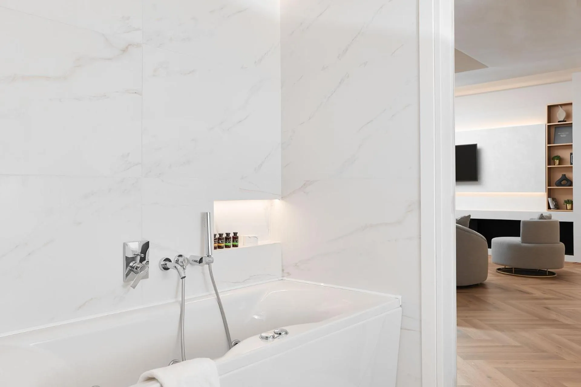 Bath in Grand Hotel Palace