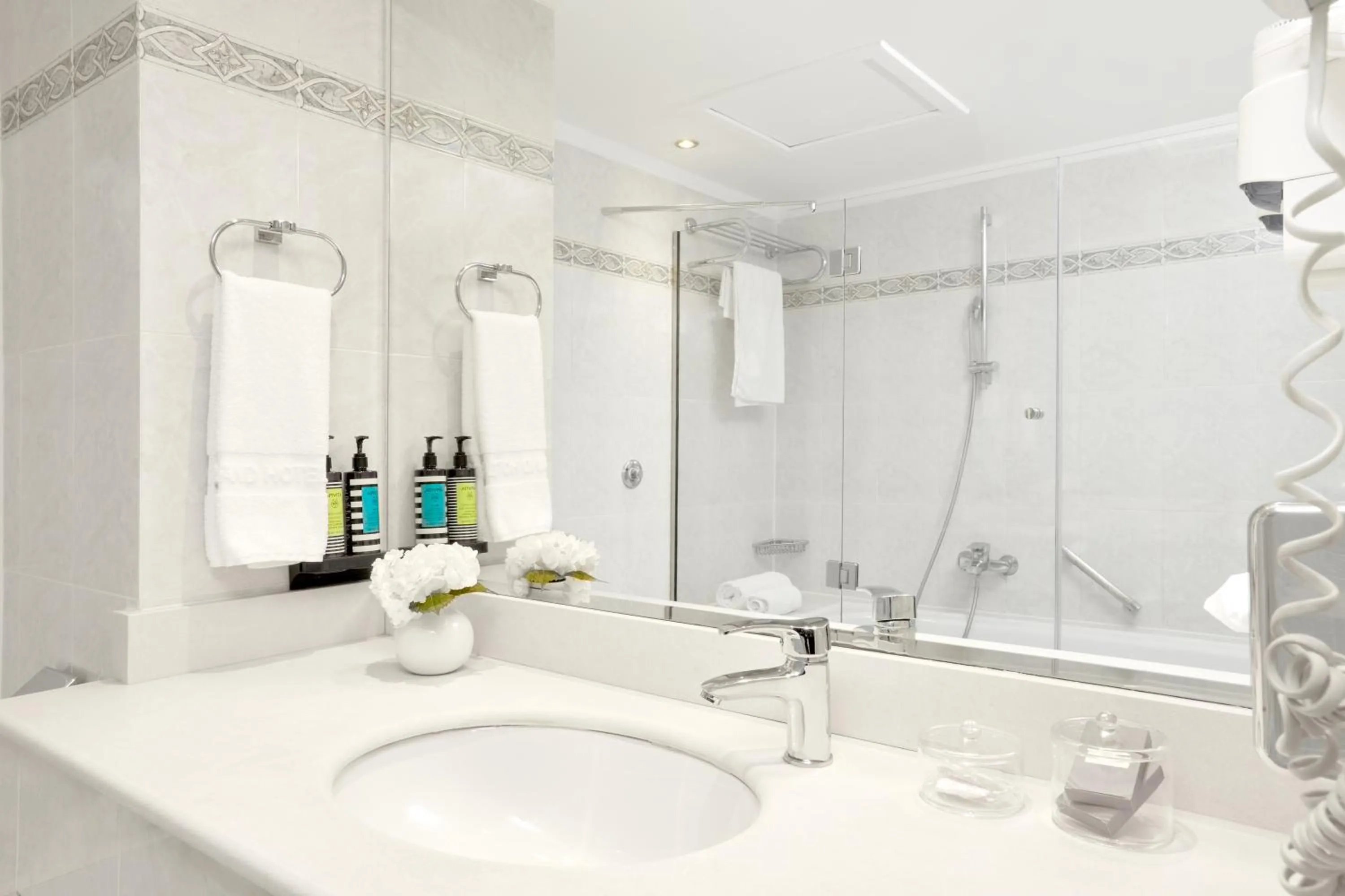 Bathroom in Grand Hotel Palace