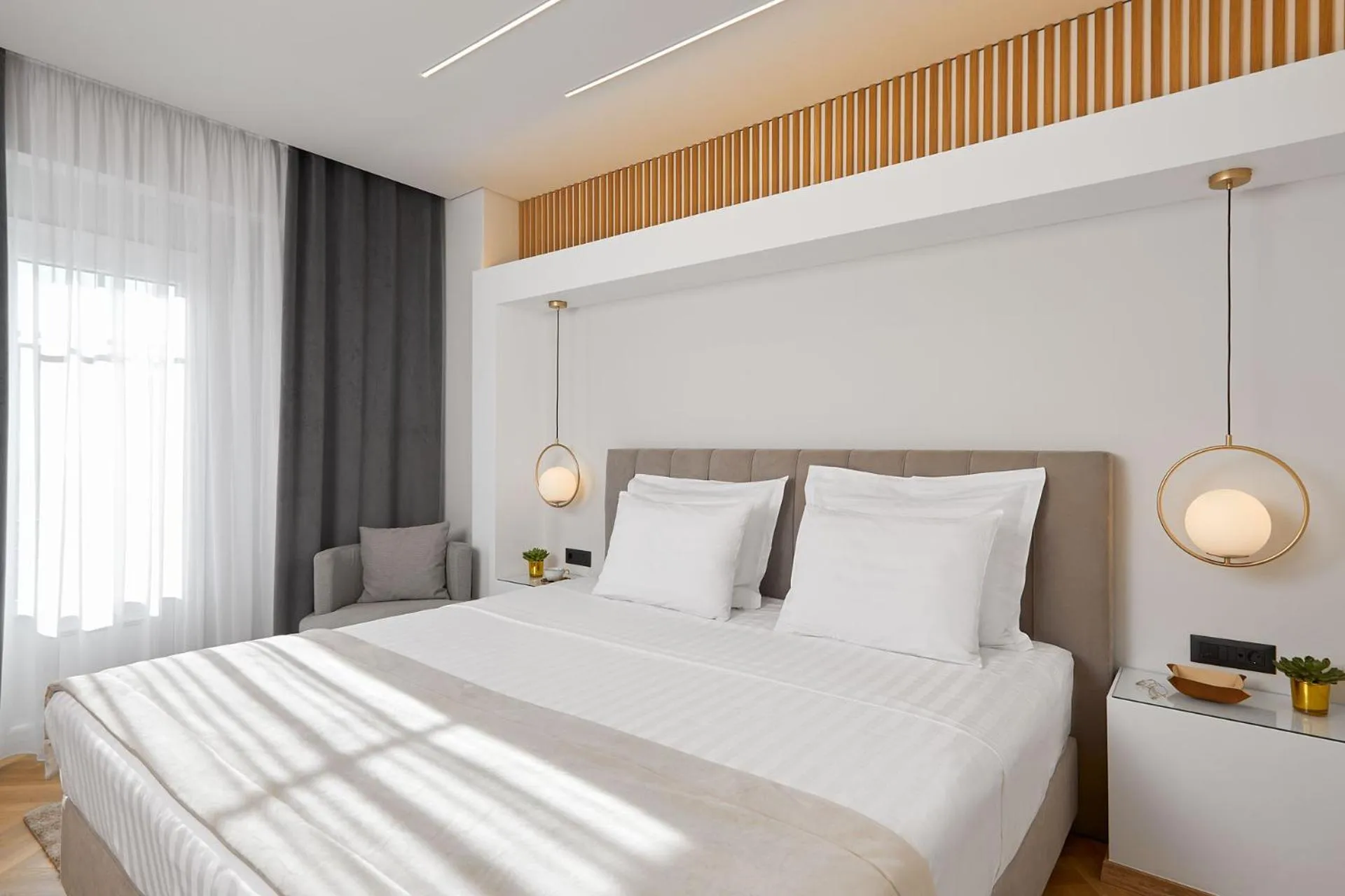 Bedroom, Bed in Grand Hotel Palace