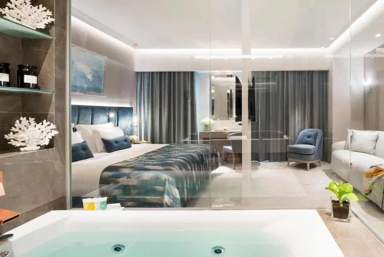 Deluxe Junior Suite in Grand Hotel Palace Deluxe Junior Suite in Grand Hotel Palace