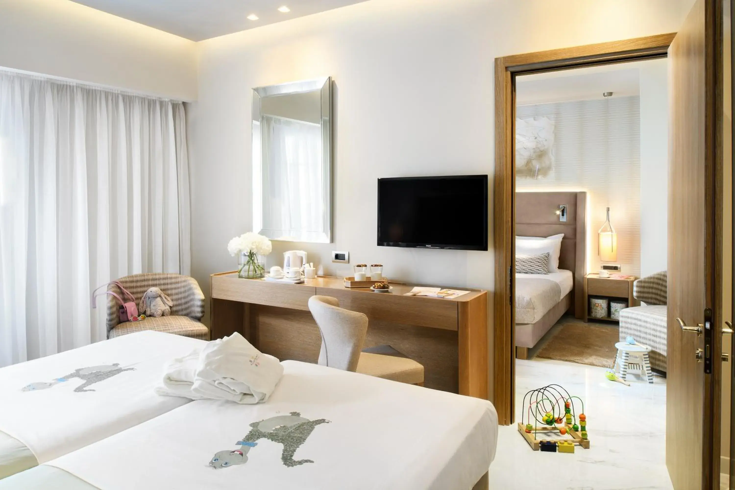 Deluxe Connecting Rooms in Grand Hotel Palace Deluxe Connecting Rooms in Grand Hotel Palace