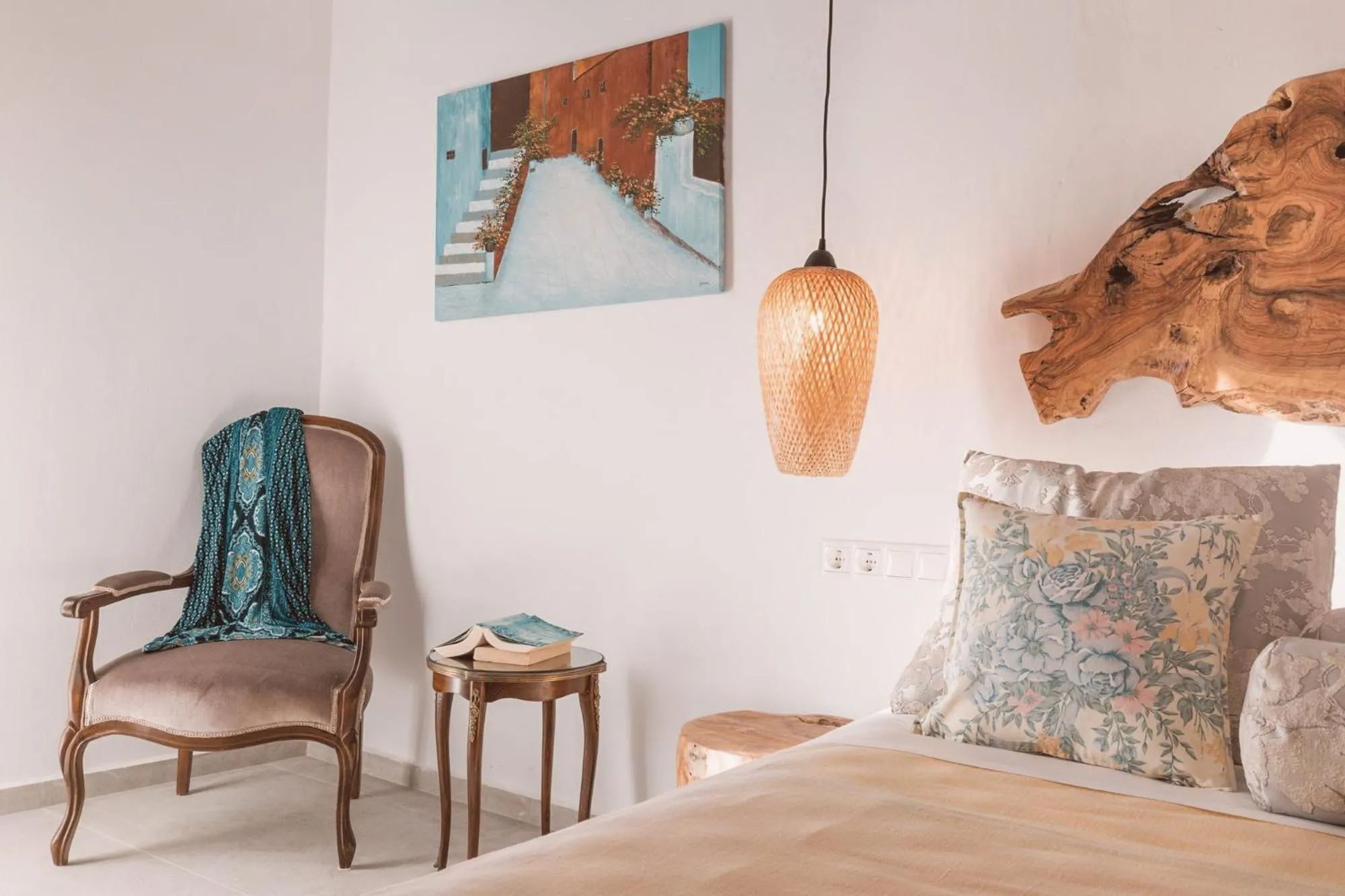 Seating area, Bed in Villa Konstantin Rooms & Suites