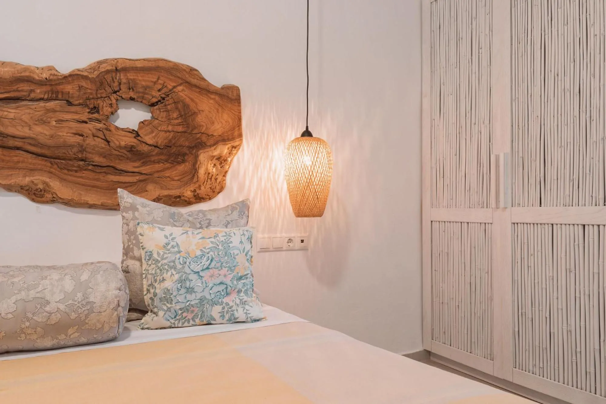 Bed in Villa Konstantin Rooms & Suites