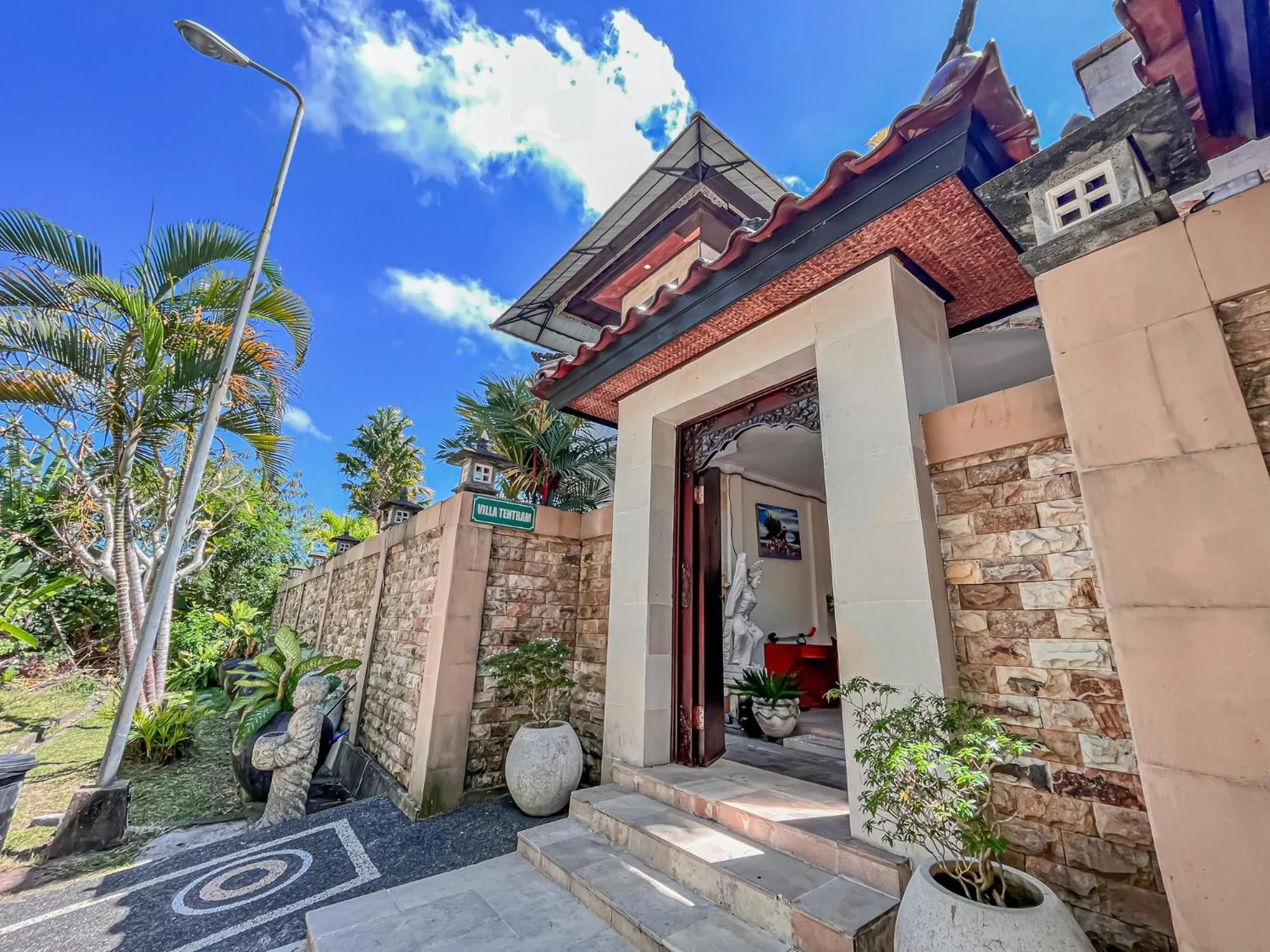 Villa Tentram Jimbaran by Bali Cabin