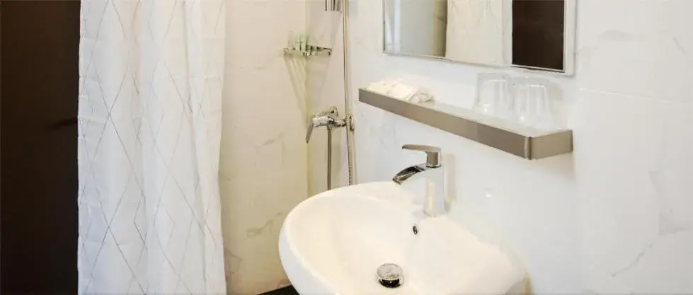 Shower in SPRINGHILL RESORT Shower in SPRINGHILL RESORT