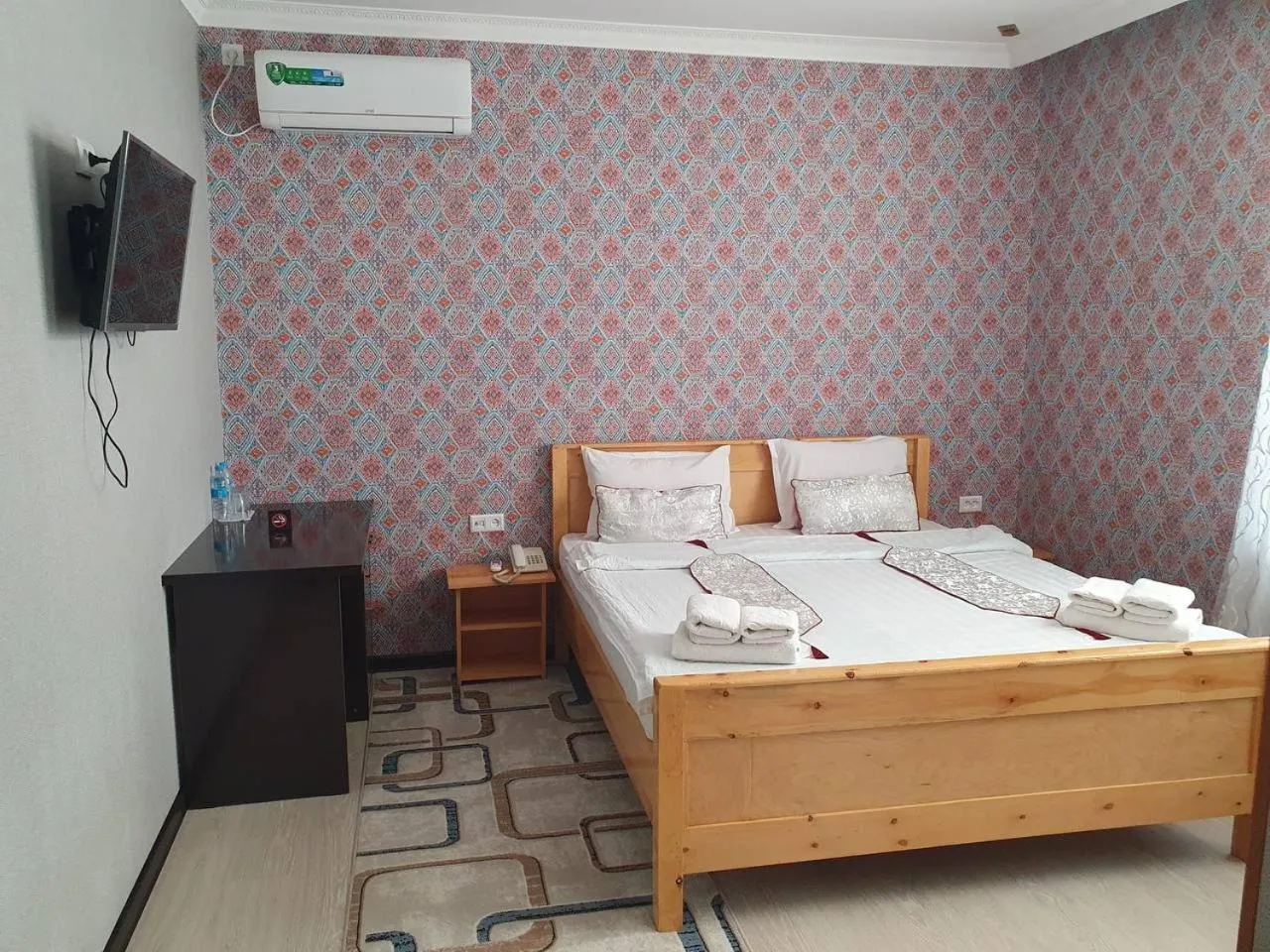 Photo of the whole room, Bed in Qamar Hotel