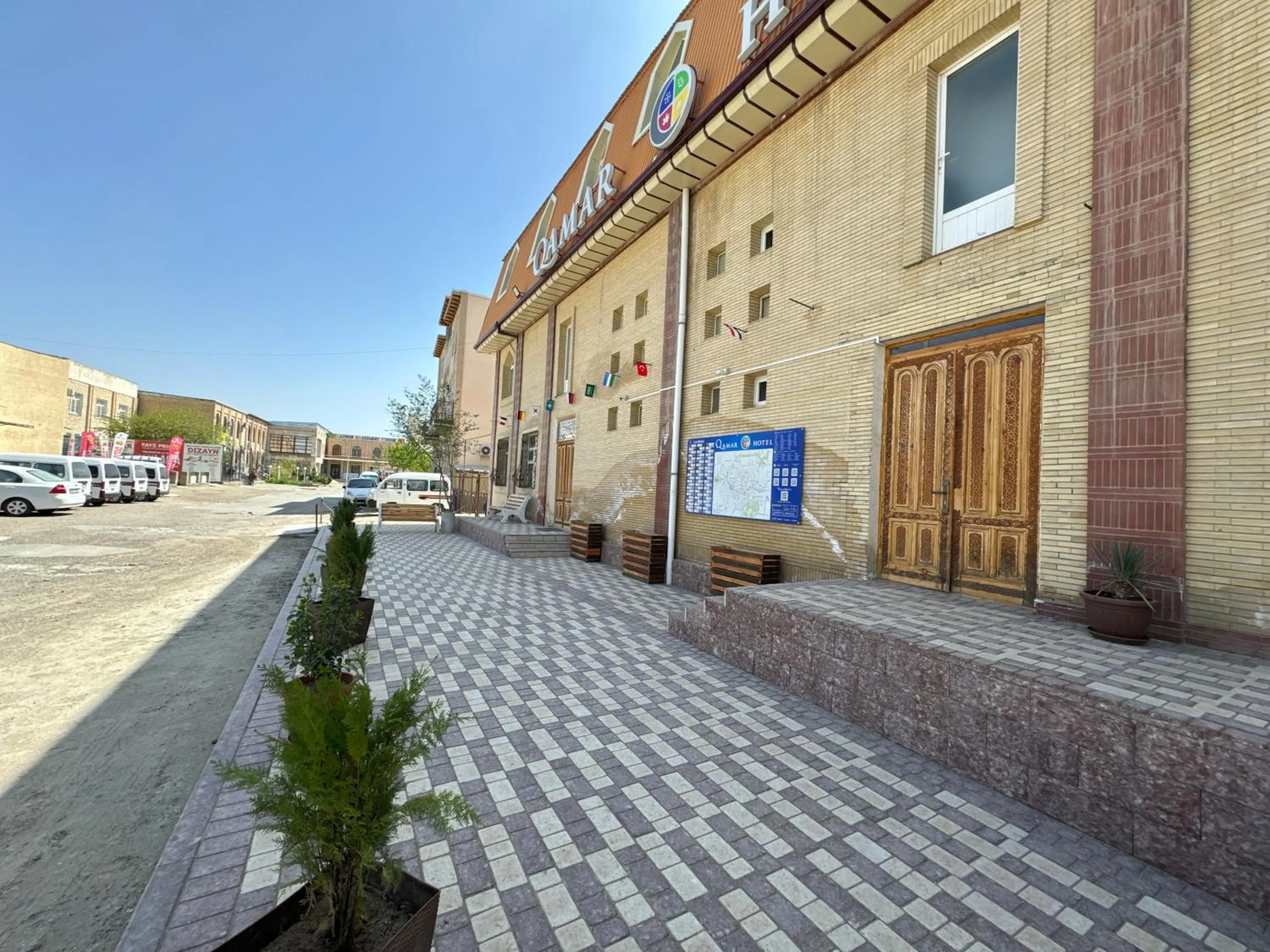 Property building in Qamar Hotel