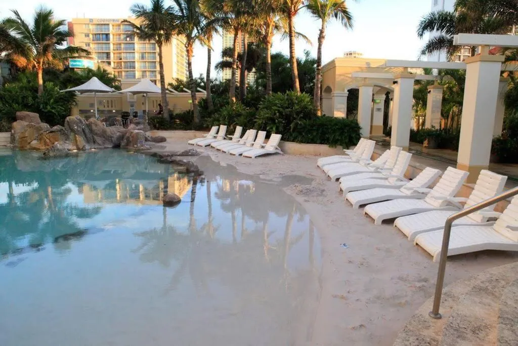 Stunning Apartment Best Ocean Views Surfers