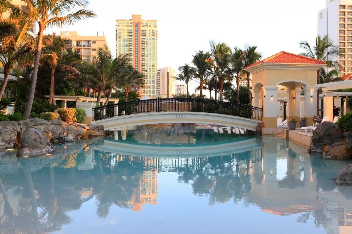 Stunning Apartment Best Ocean Views Surfers