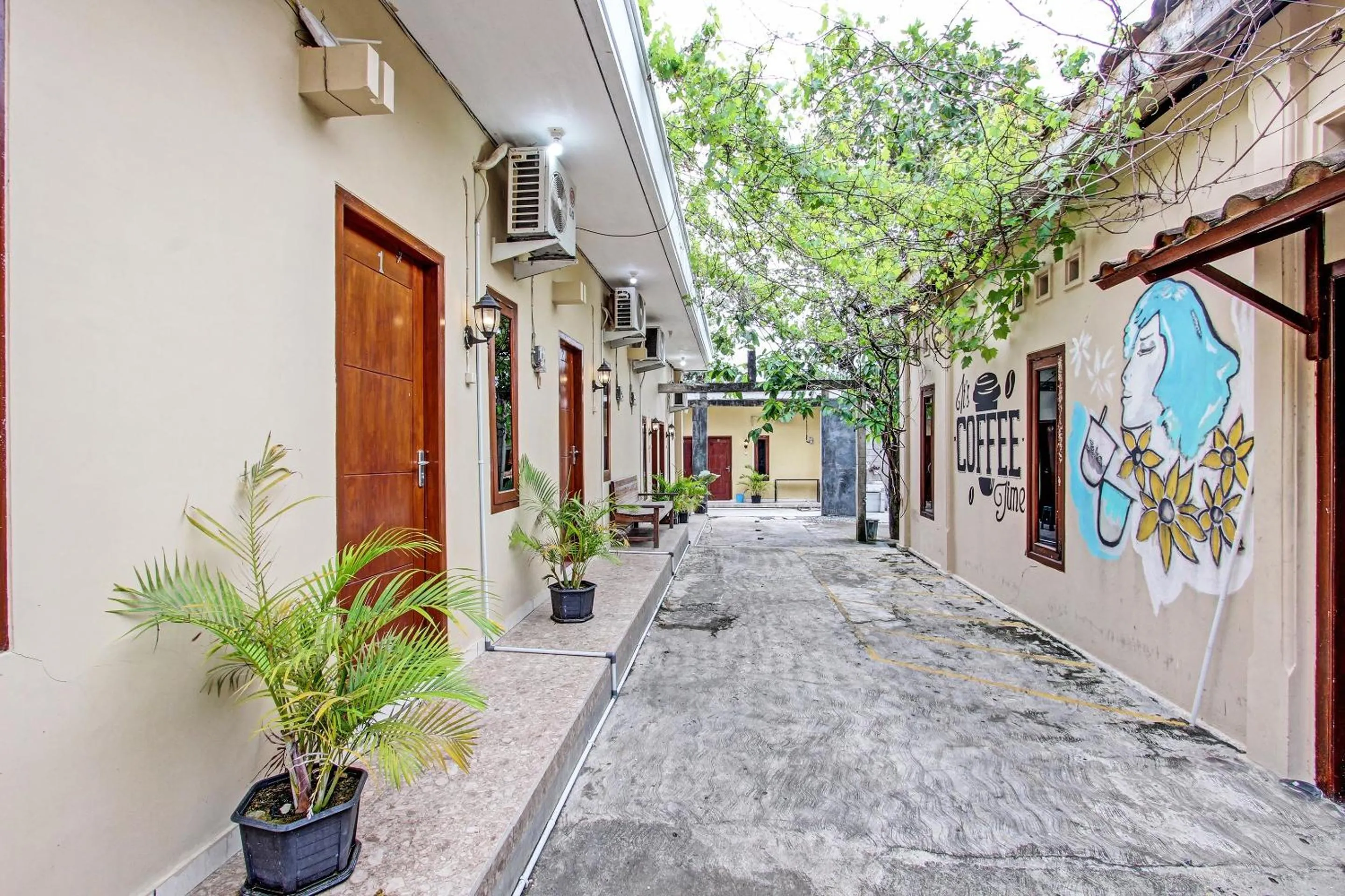 Lobby or reception in OYO Life 92184 Mr Brown Homestay