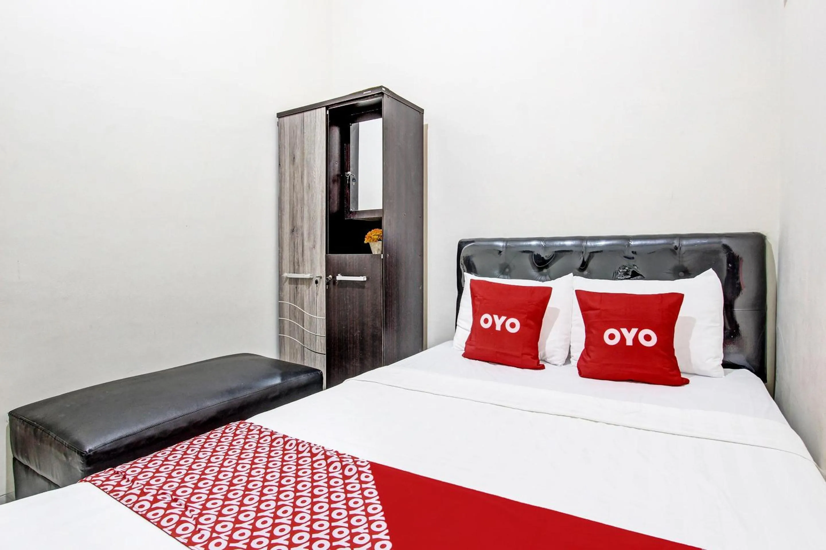 Bedroom, Bed in OYO Life 92184 Mr Brown Homestay