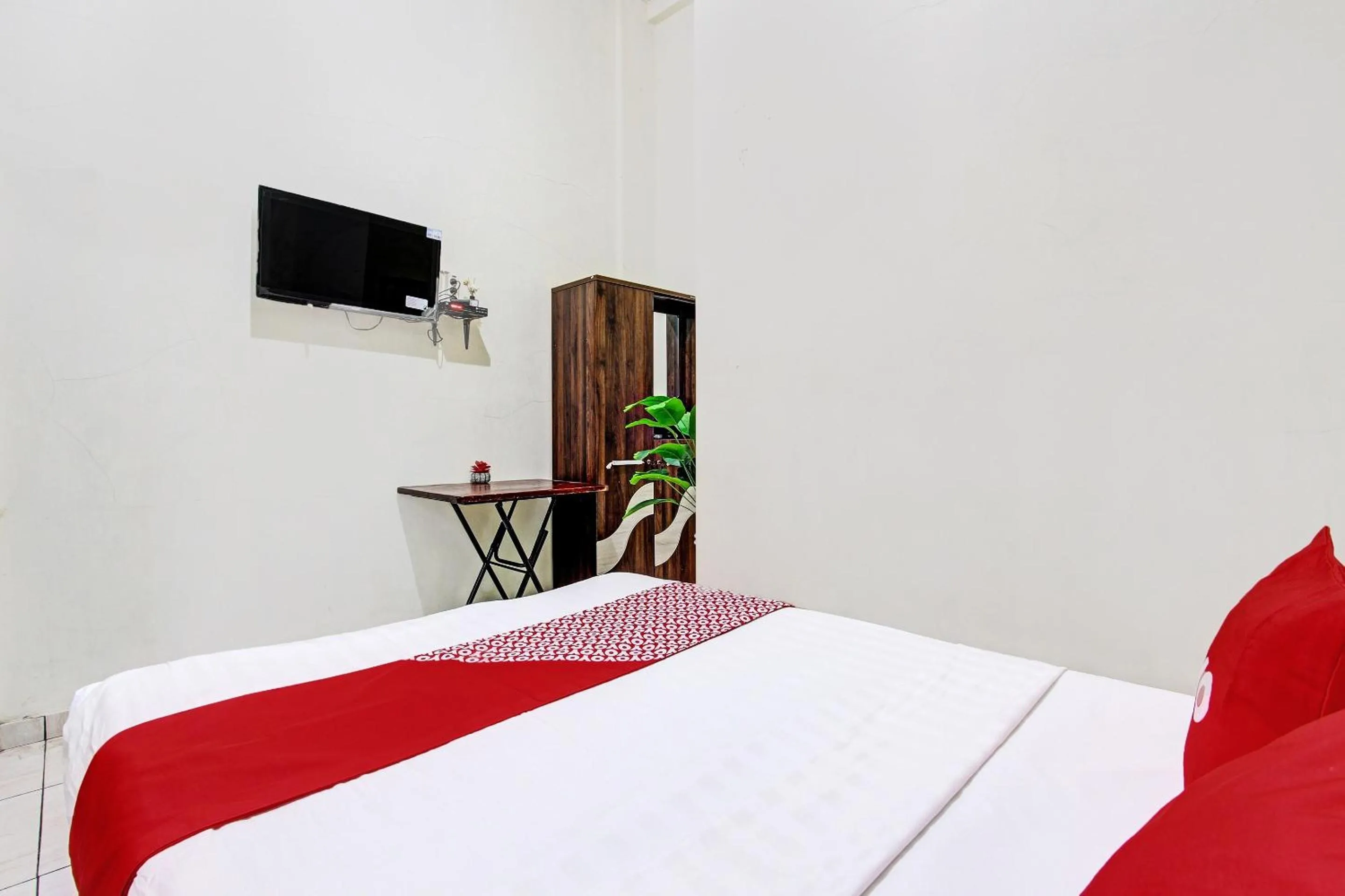 Bedroom, Bed in OYO Life 92184 Mr Brown Homestay