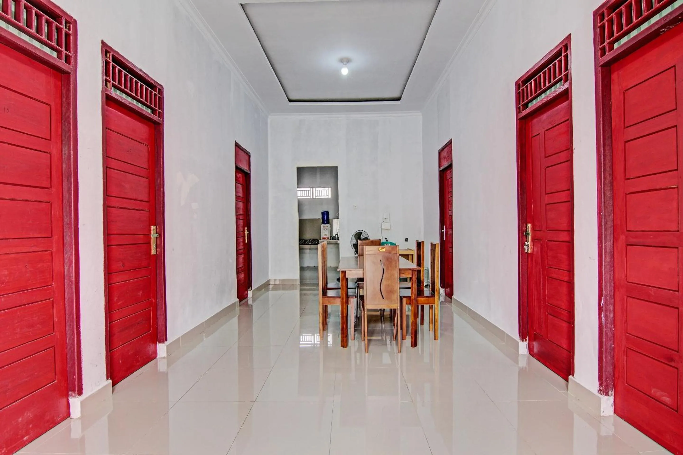 Lobby or reception in Hotel O Wisma Cendana Syariah Near PASAR FLAMBOYAN