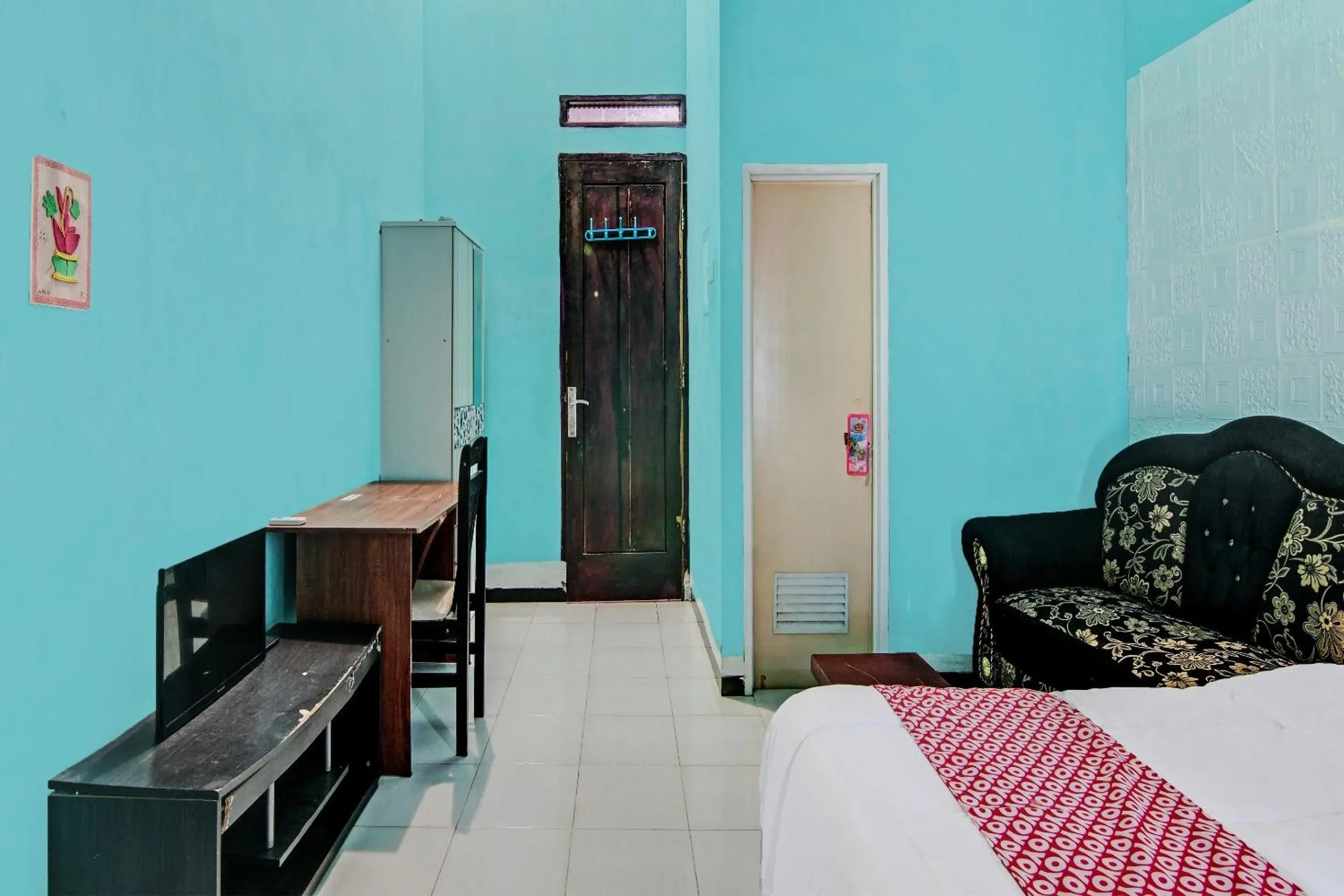 Bedroom, Bed in Hotel O Wisma Cendana Syariah Near PASAR FLAMBOYAN Bedroom, Bed in Hotel O Wisma Cendana Syariah Near PASAR FLAMBOYAN