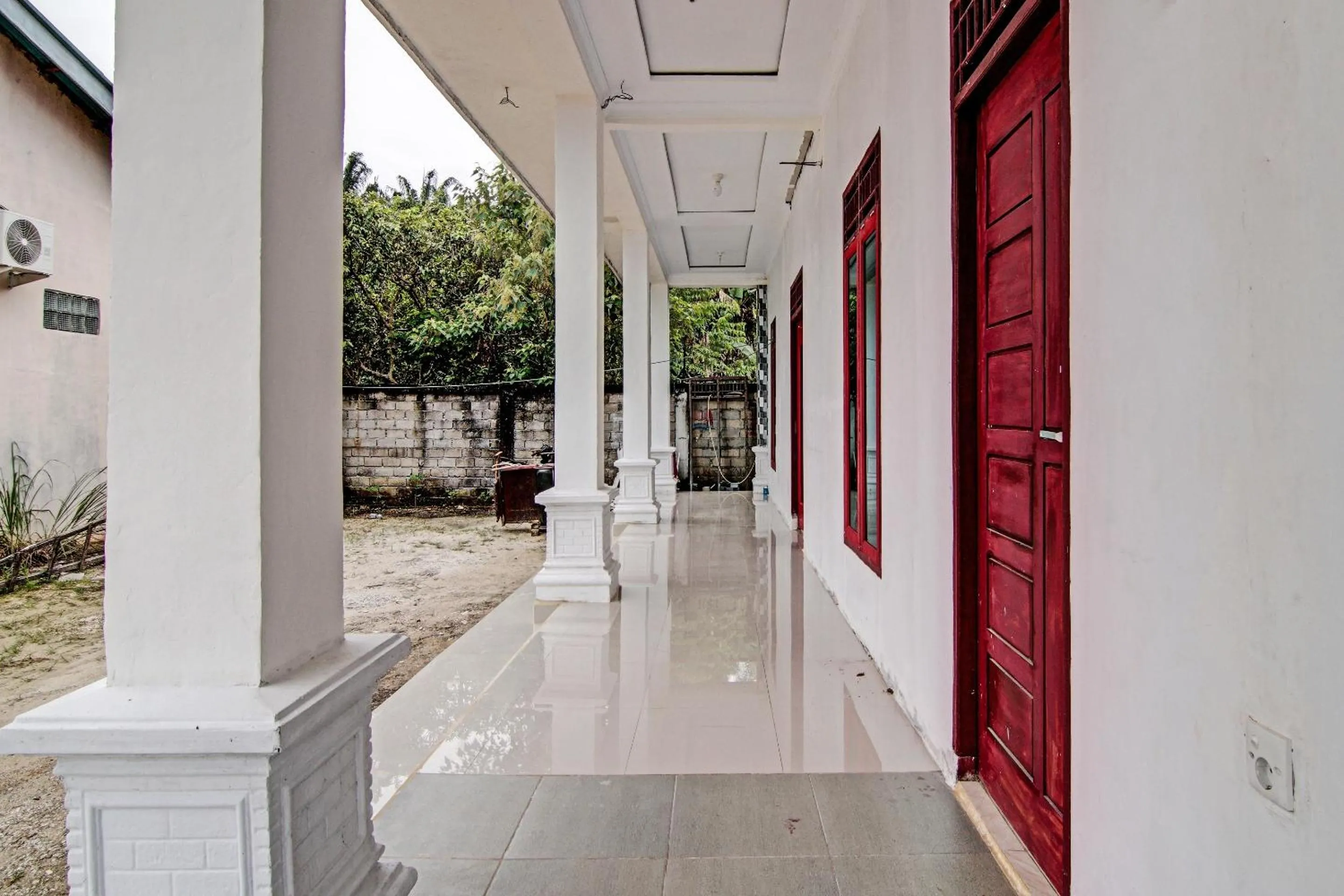 Lobby or reception in Hotel O Wisma Cendana Syariah Near PASAR FLAMBOYAN