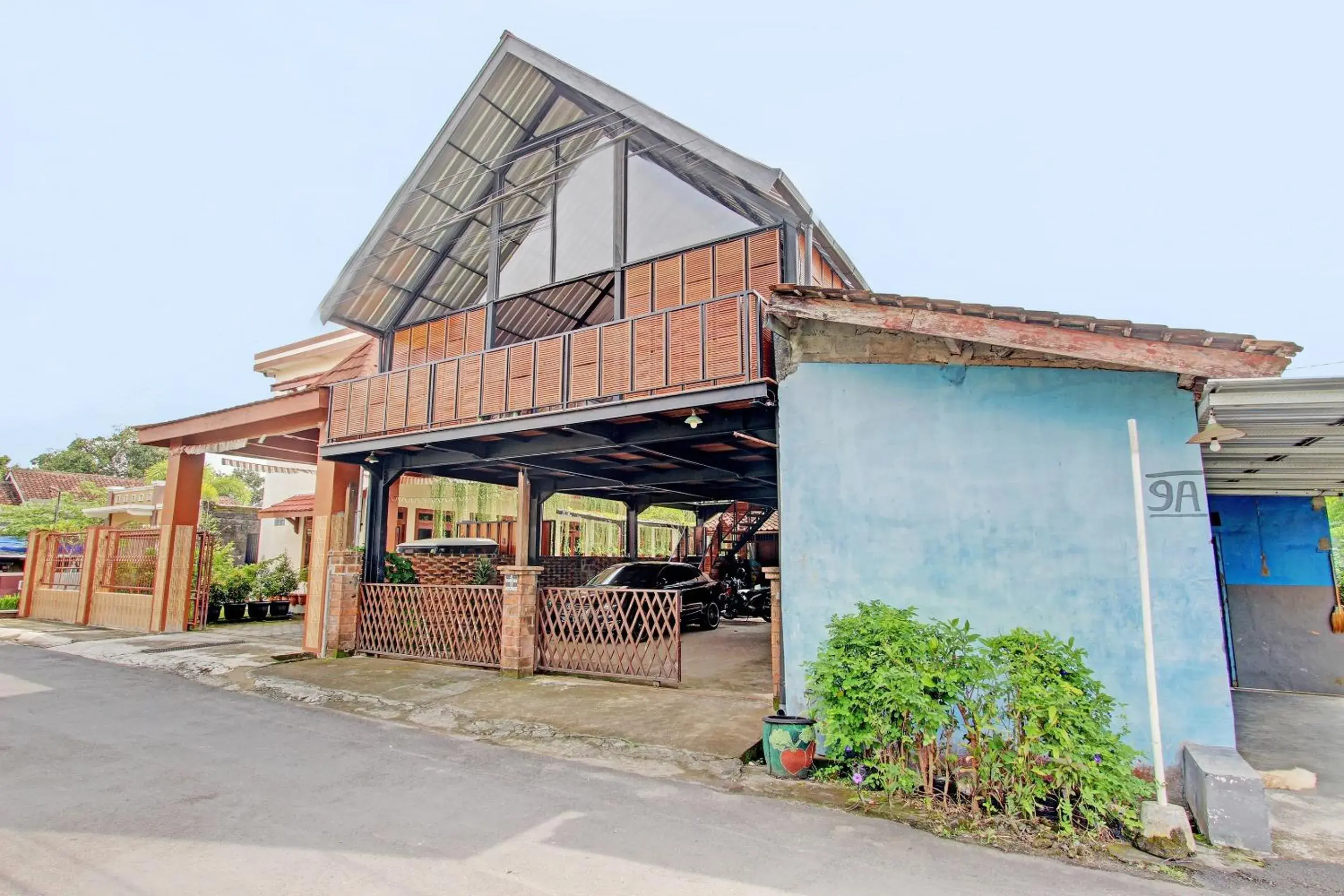 Facade/entrance in Hotel O Nayo Homestay Syariah Facade/entrance in Hotel O Nayo Homestay Syariah