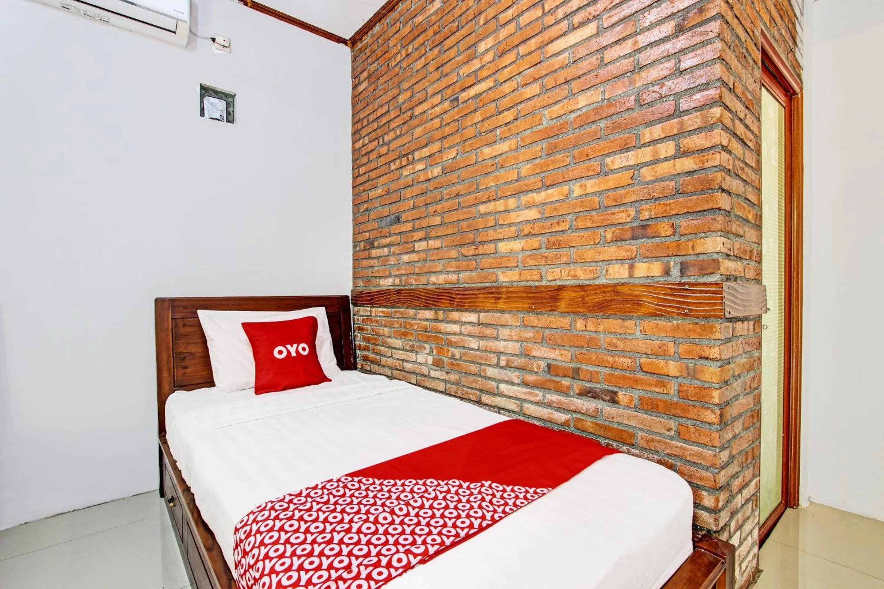 Bedroom, Bed in Hotel O Nayo Homestay Syariah