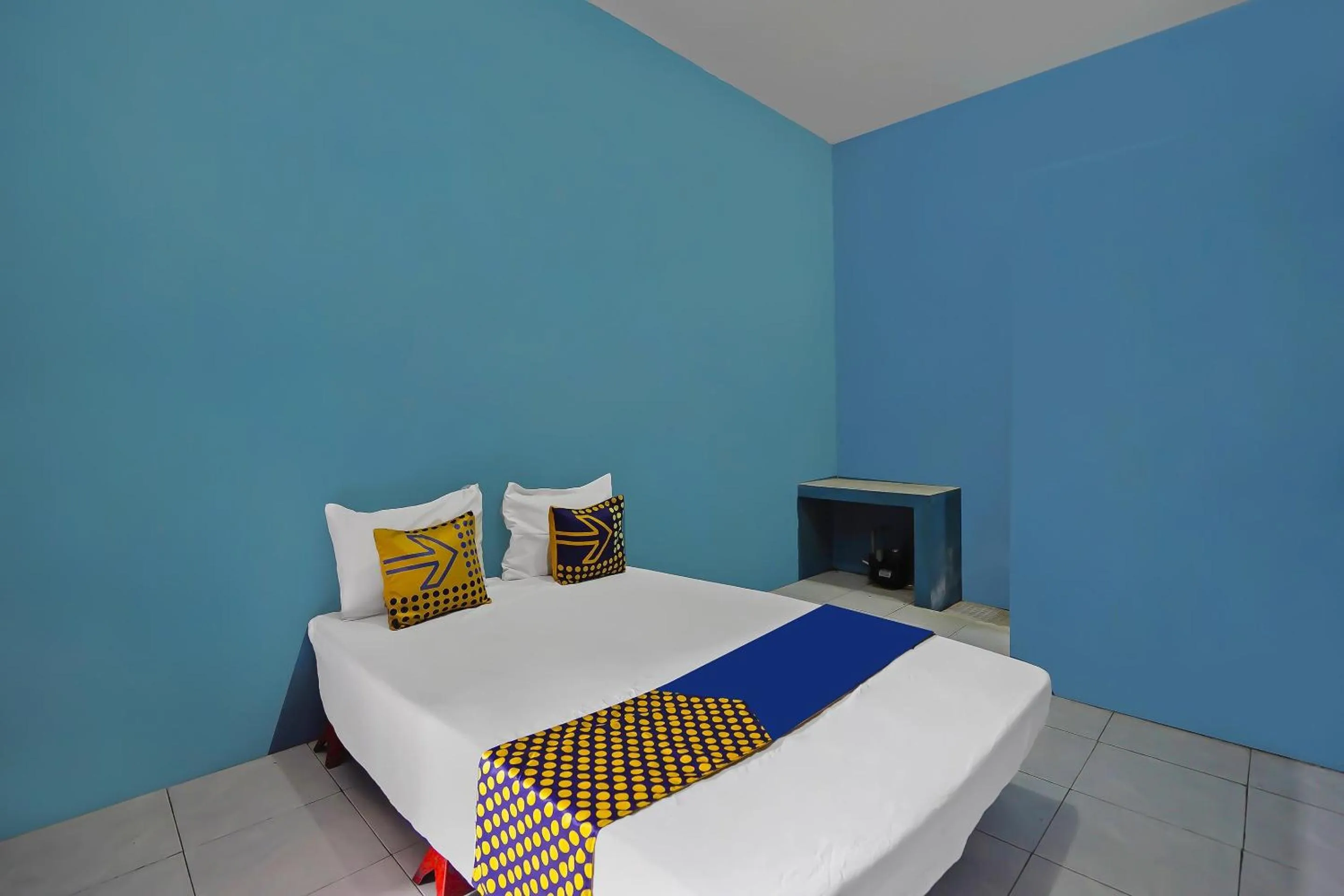 Bedroom, Bed in Hotel O Kost Auto Syariah Anggaswangi