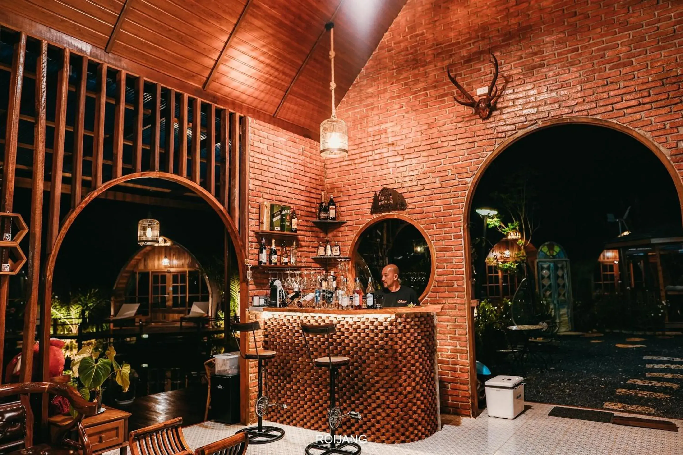 Restaurant/places to eat in Plaiphu Pool Villas Restaurant/places to eat in Plaiphu Pool Villas