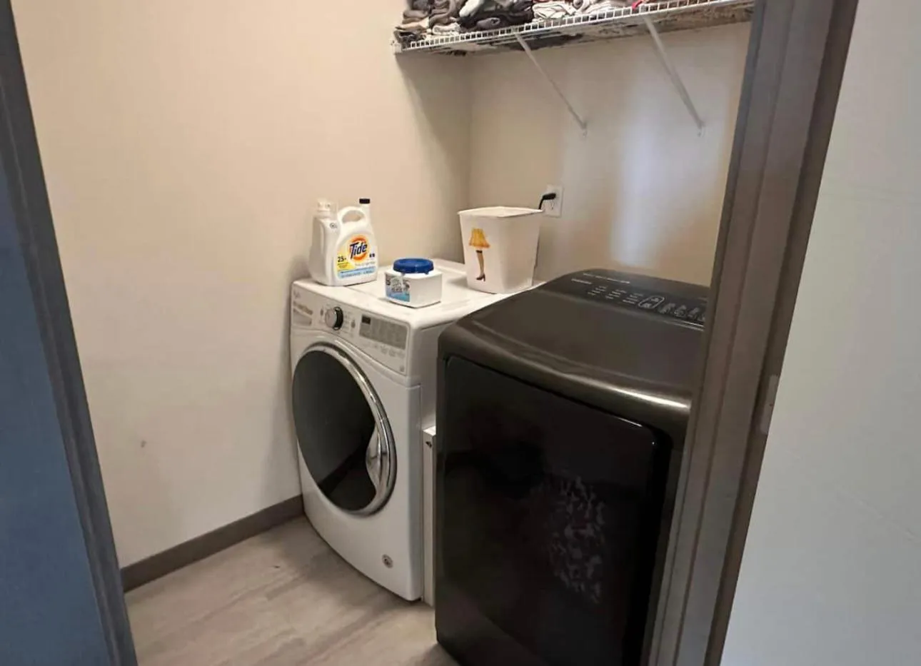 Central Tacoma Homestay with breakfast included -private room-