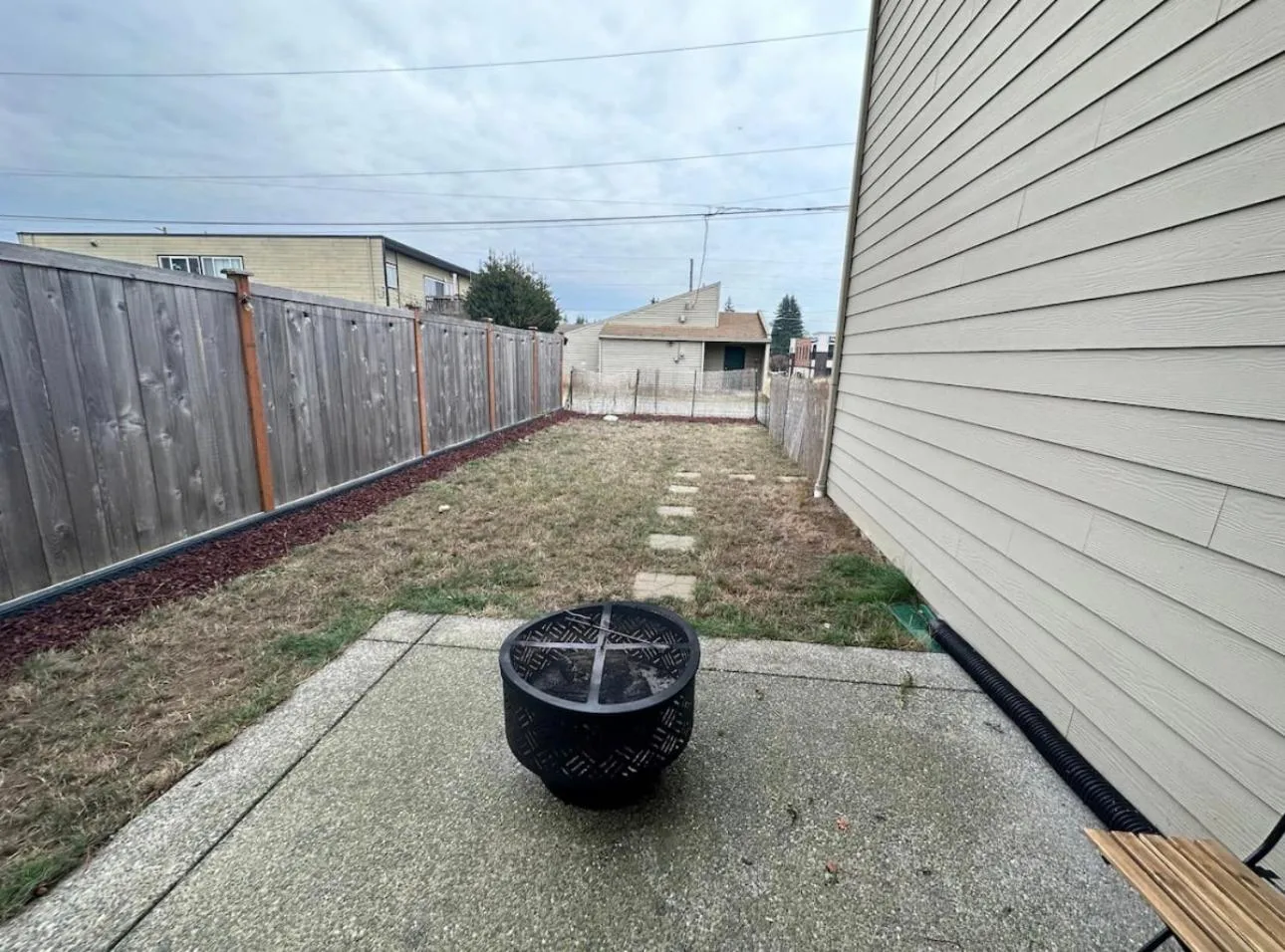 Central Tacoma Homestay with breakfast included -private room-