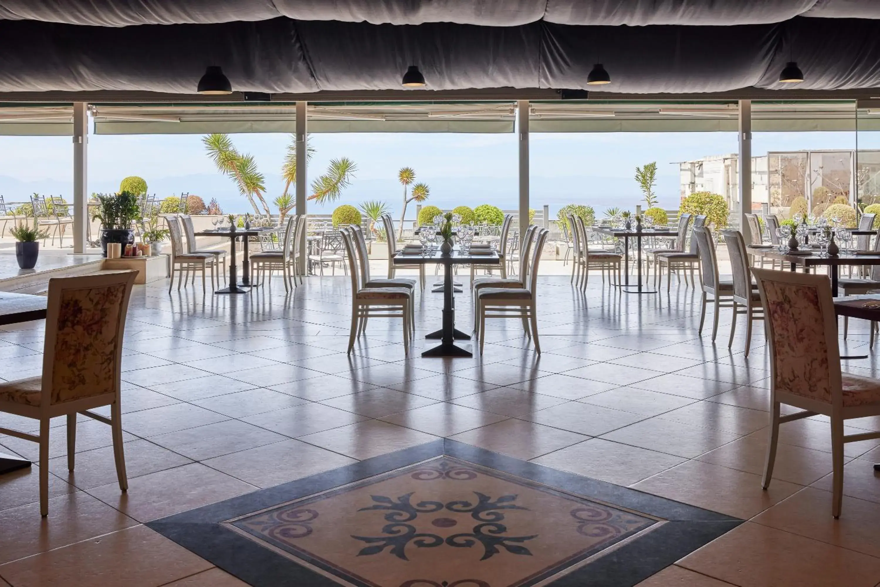 Restaurant/places to eat in Hotel Panorama Restaurant/places to eat in Hotel Panorama