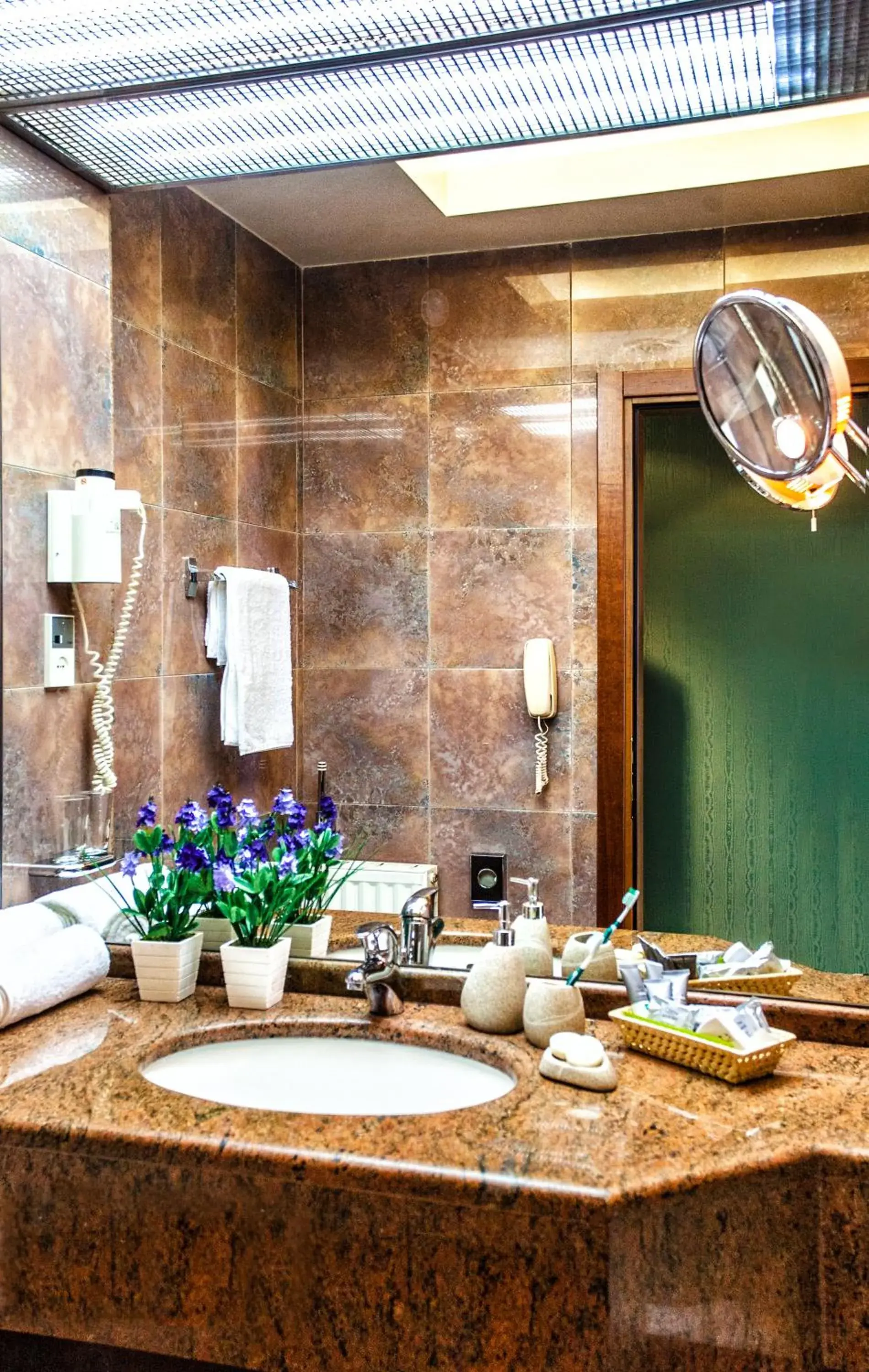 Bathroom in Hotel Panorama Bathroom in Hotel Panorama