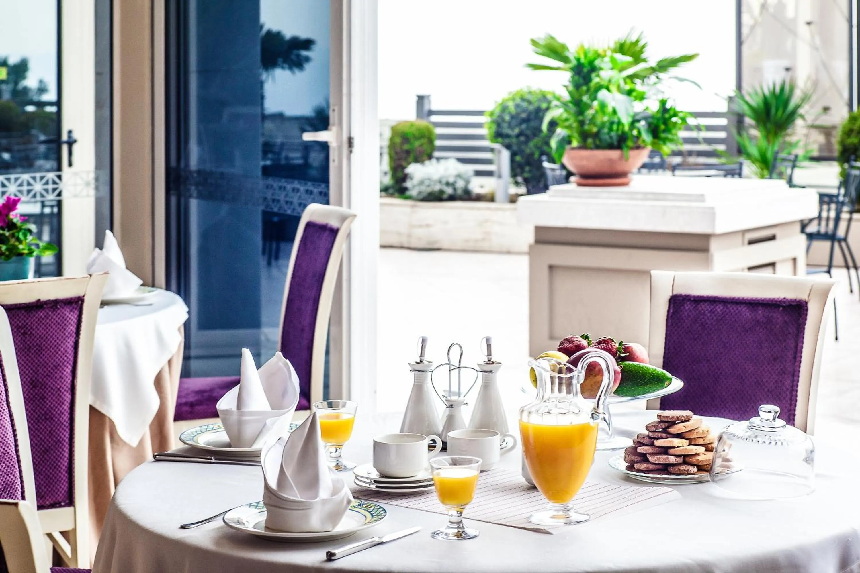 Restaurant/places to eat in Hotel Panorama