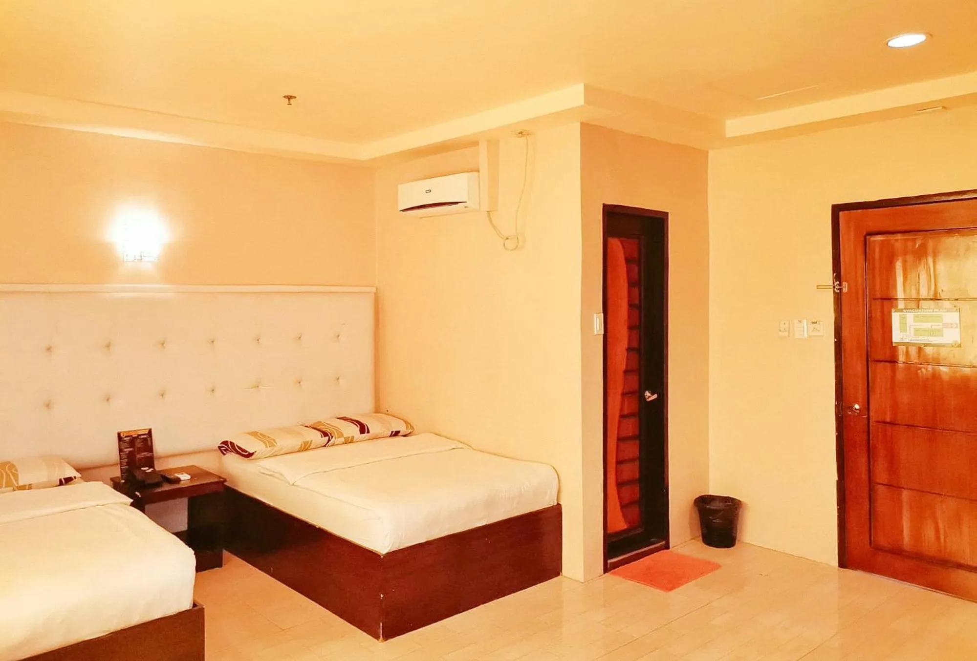 Bed in RedDoorz @ Jackie’s Hotel & Restaurant