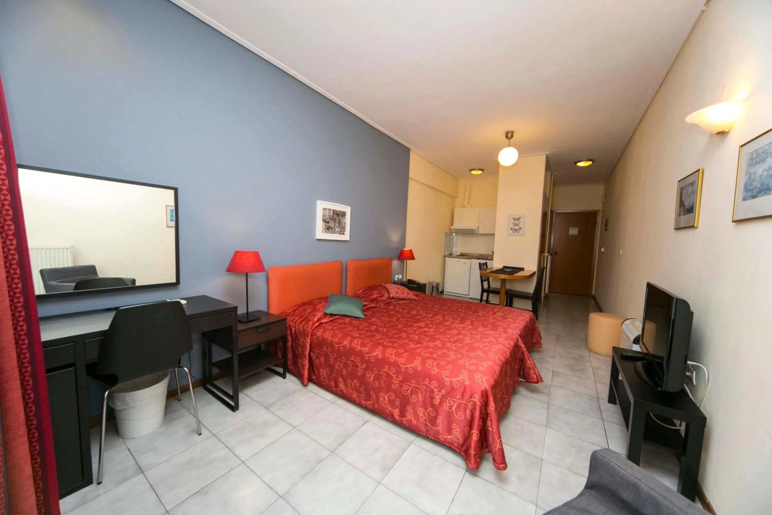 Photo of the whole room, Bed in Apartment Hotel Athina