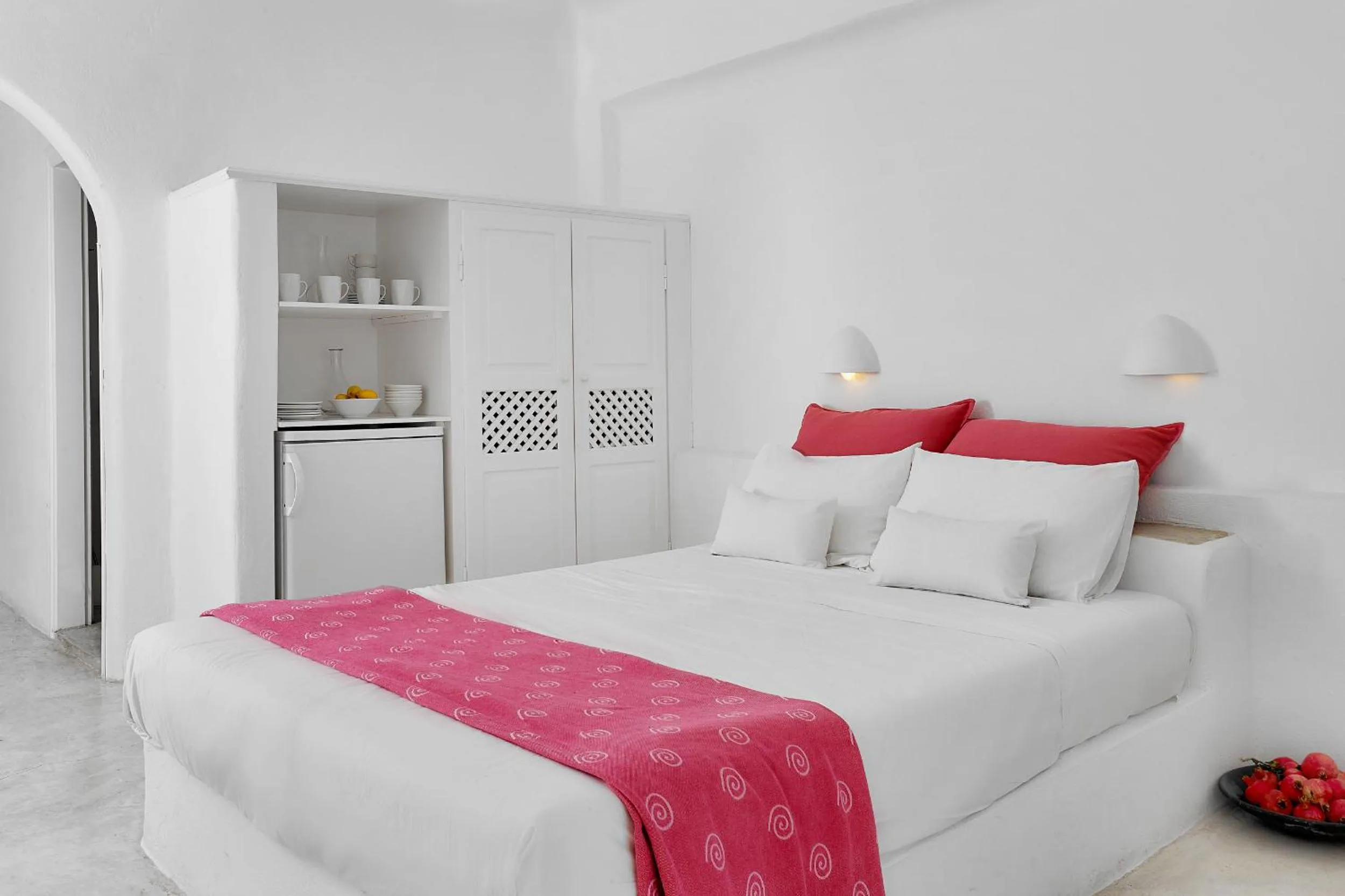 Coffee/tea facilities, Bed in Finikia Memories Hotel