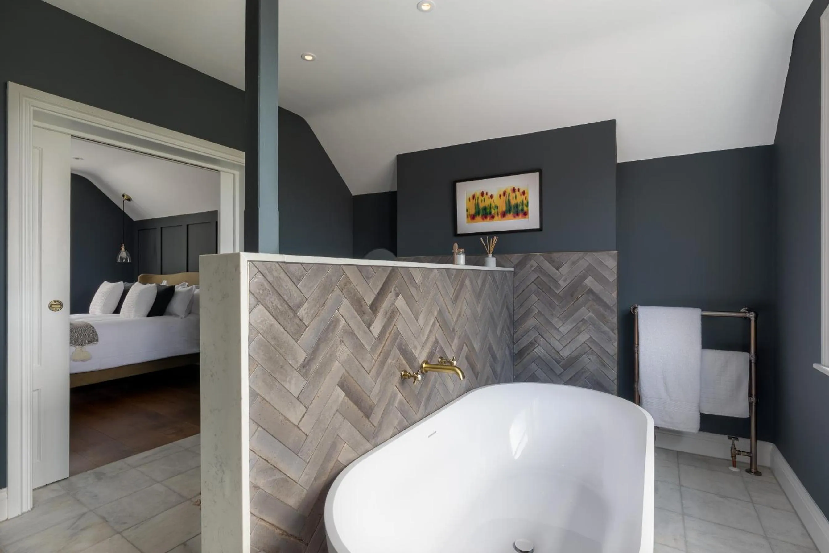 Bathroom in The White Hart Wadhurst