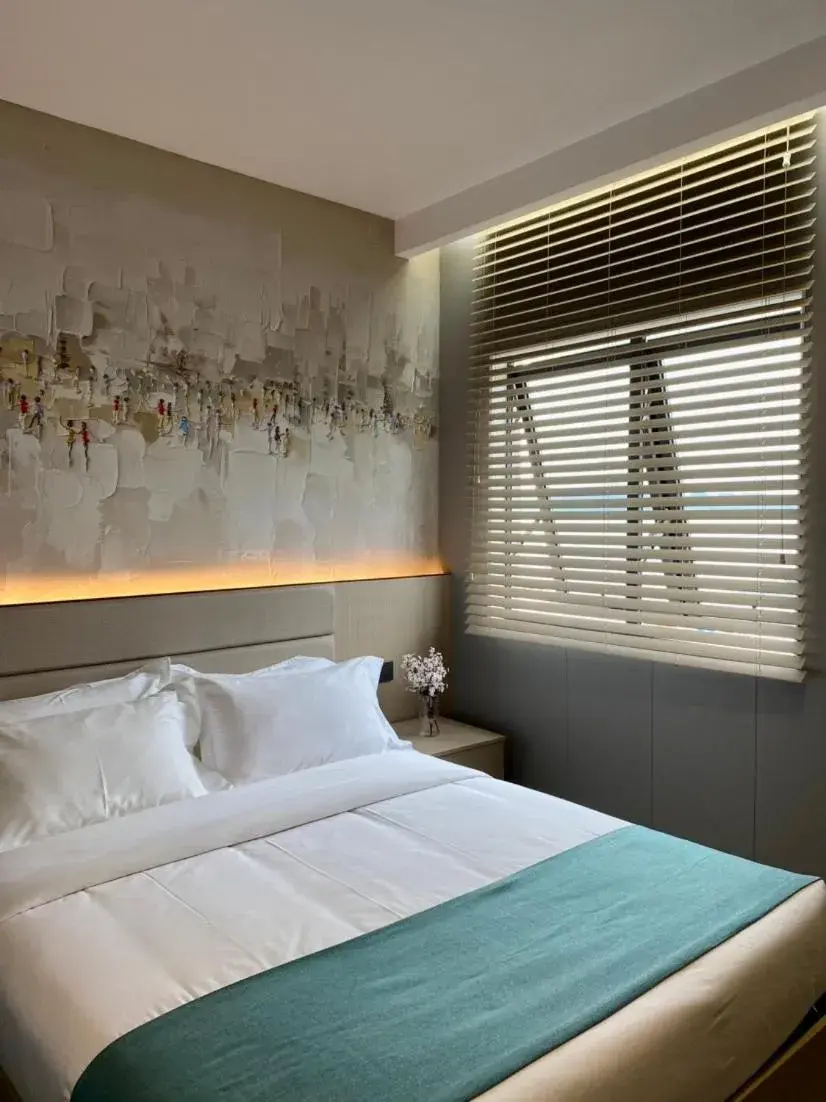 Bedroom, Bed in Fan's Hotel- Ormoc Bedroom, Bed in Fan's Hotel- Ormoc