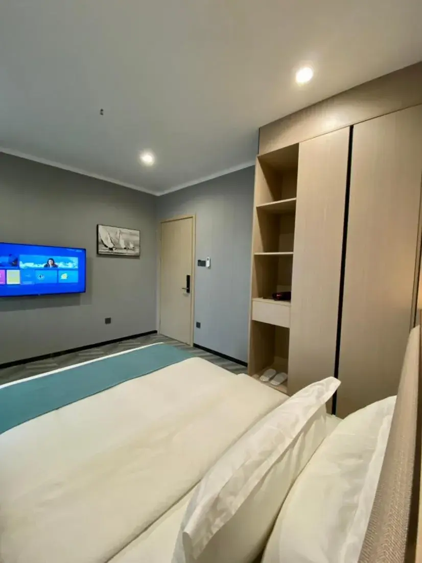 Bed in Fan's Hotel- Ormoc Bed in Fan's Hotel- Ormoc