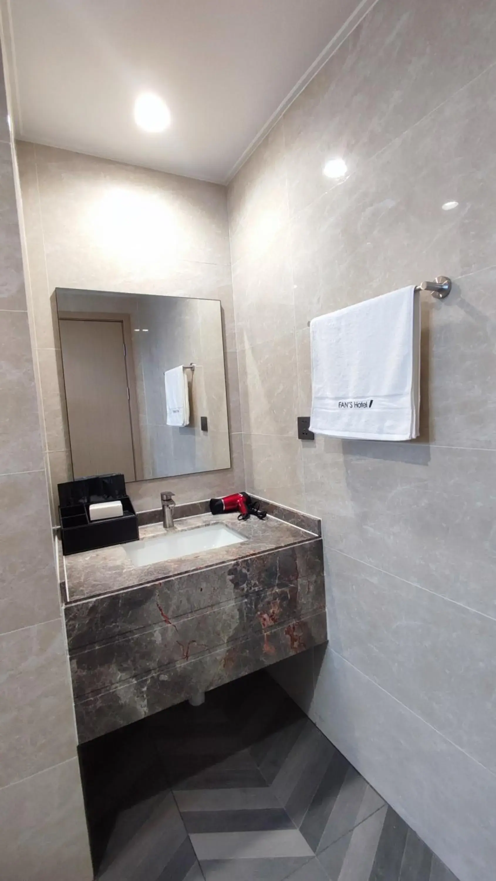Deluxe Double or Twin Room in Fan's Hotel- Ormoc Deluxe Double or Twin Room in Fan's Hotel- Ormoc