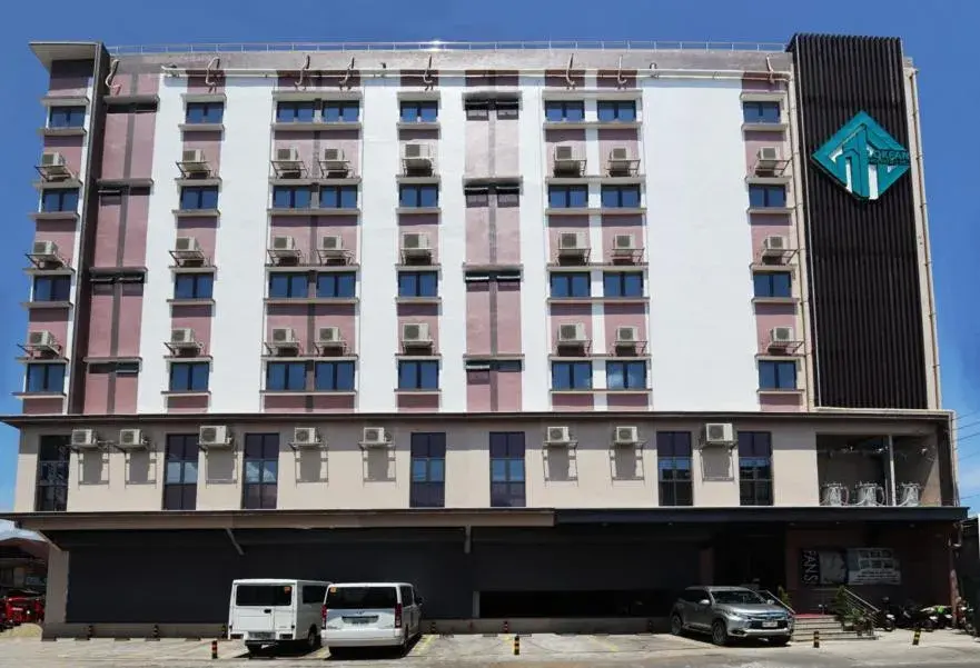 Property building in Fan's Hotel- Ormoc Property building in Fan's Hotel- Ormoc