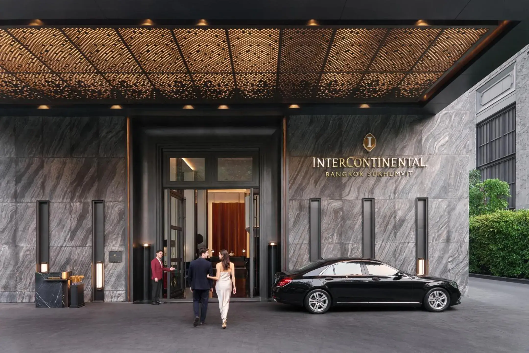 Facade/entrance in InterContinental Bangkok Sukhumvit by IHG Facade/entrance in InterContinental Bangkok Sukhumvit by IHG