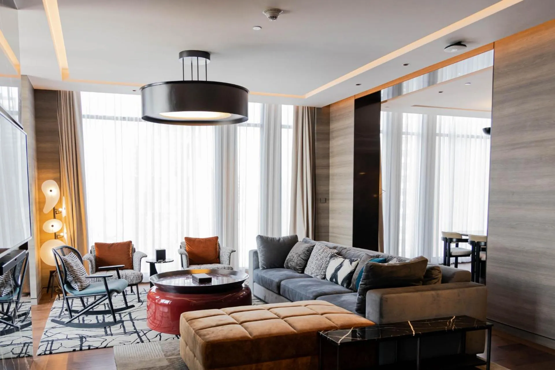 Living room in InterContinental Bangkok Sukhumvit by IHG