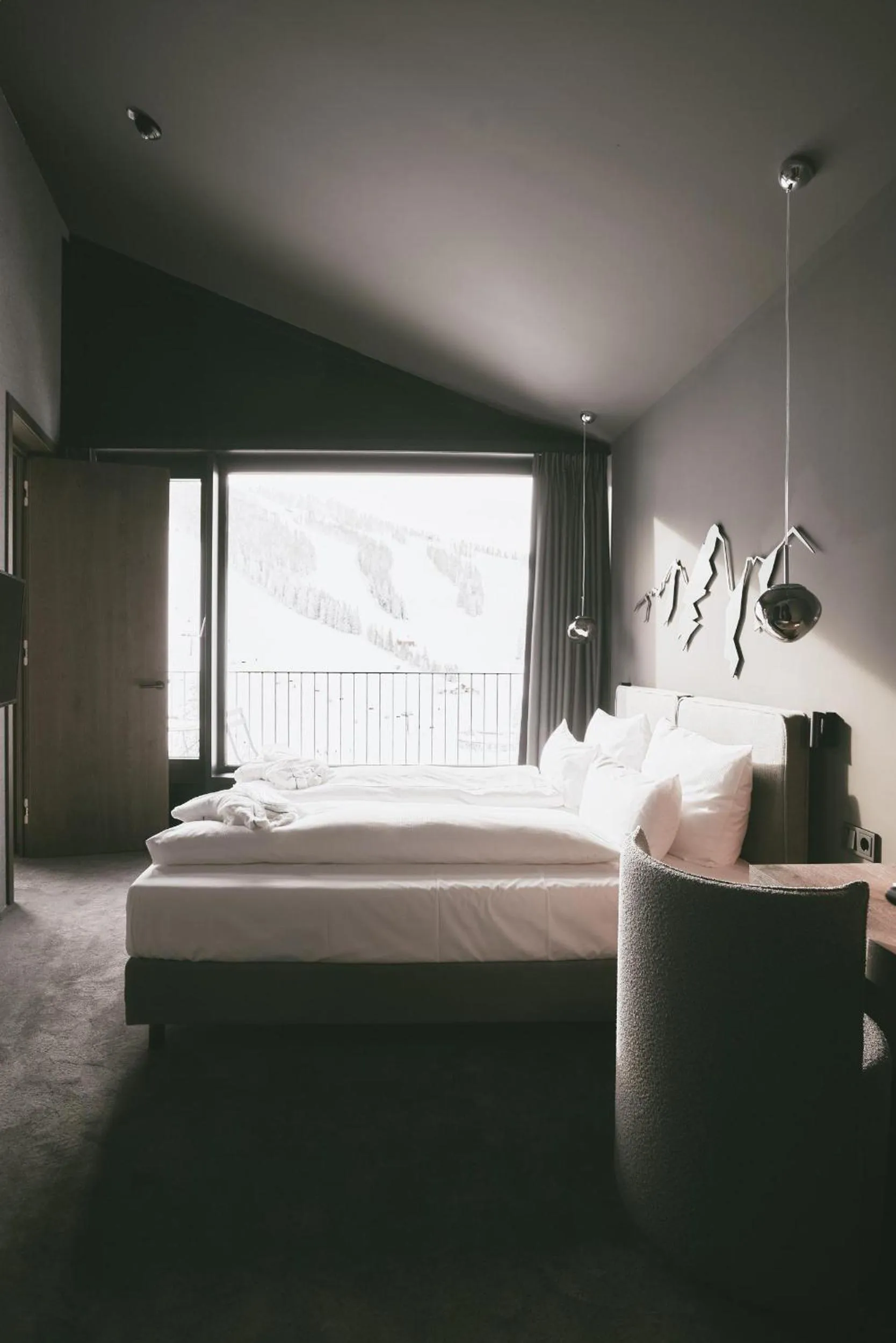 Photo of the whole room, Bed in TRIFORÊT alpin resort