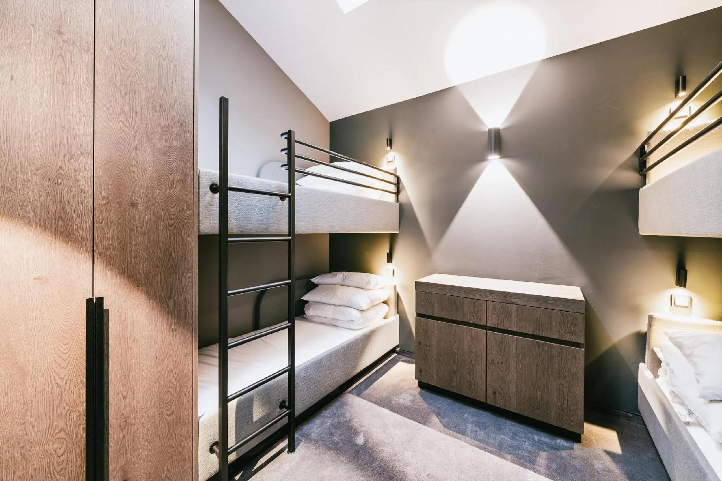 Photo of the whole room, Bed in TRIFORÊT alpin resort