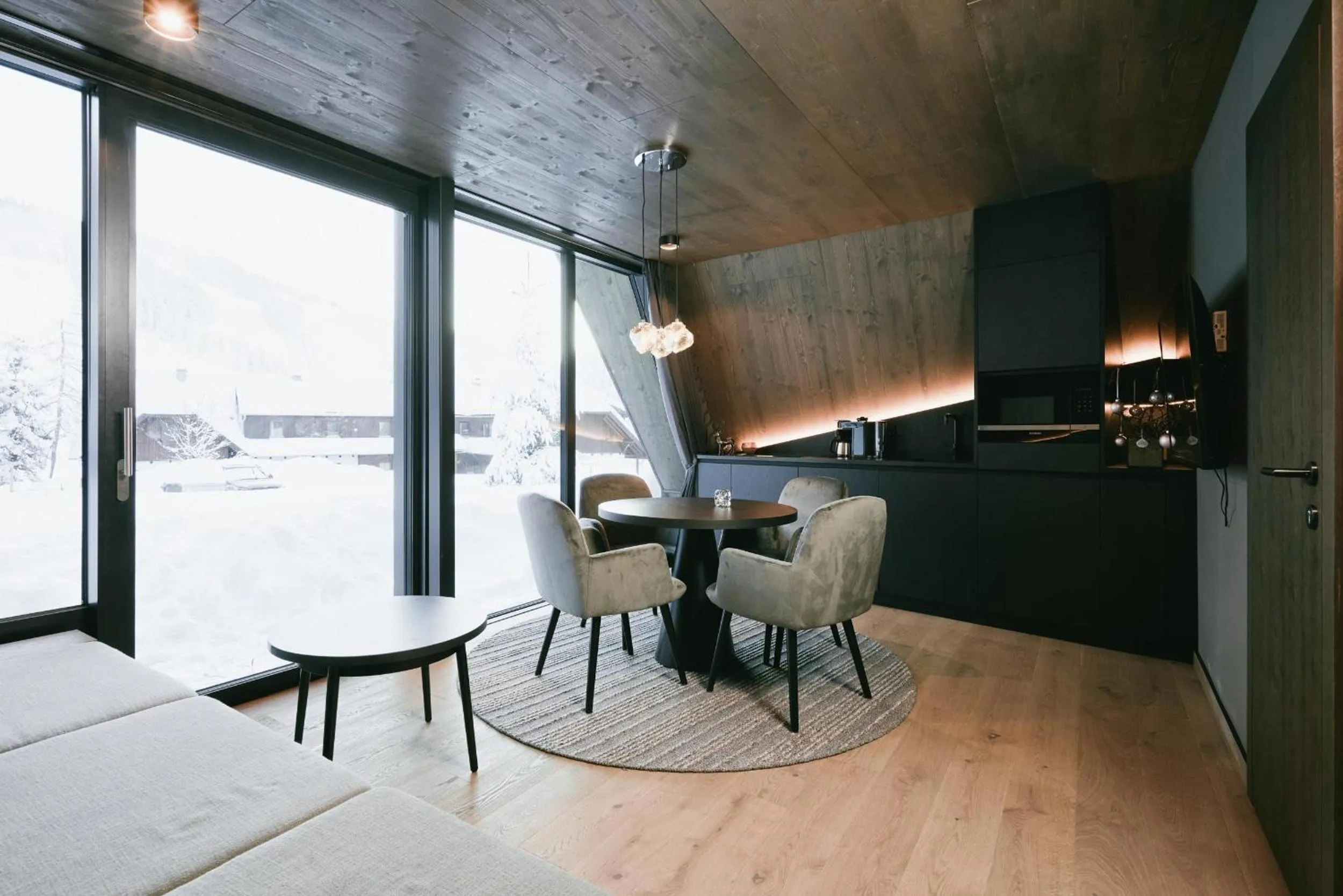 Photo of the whole room, Bed in TRIFORÊT alpin resort