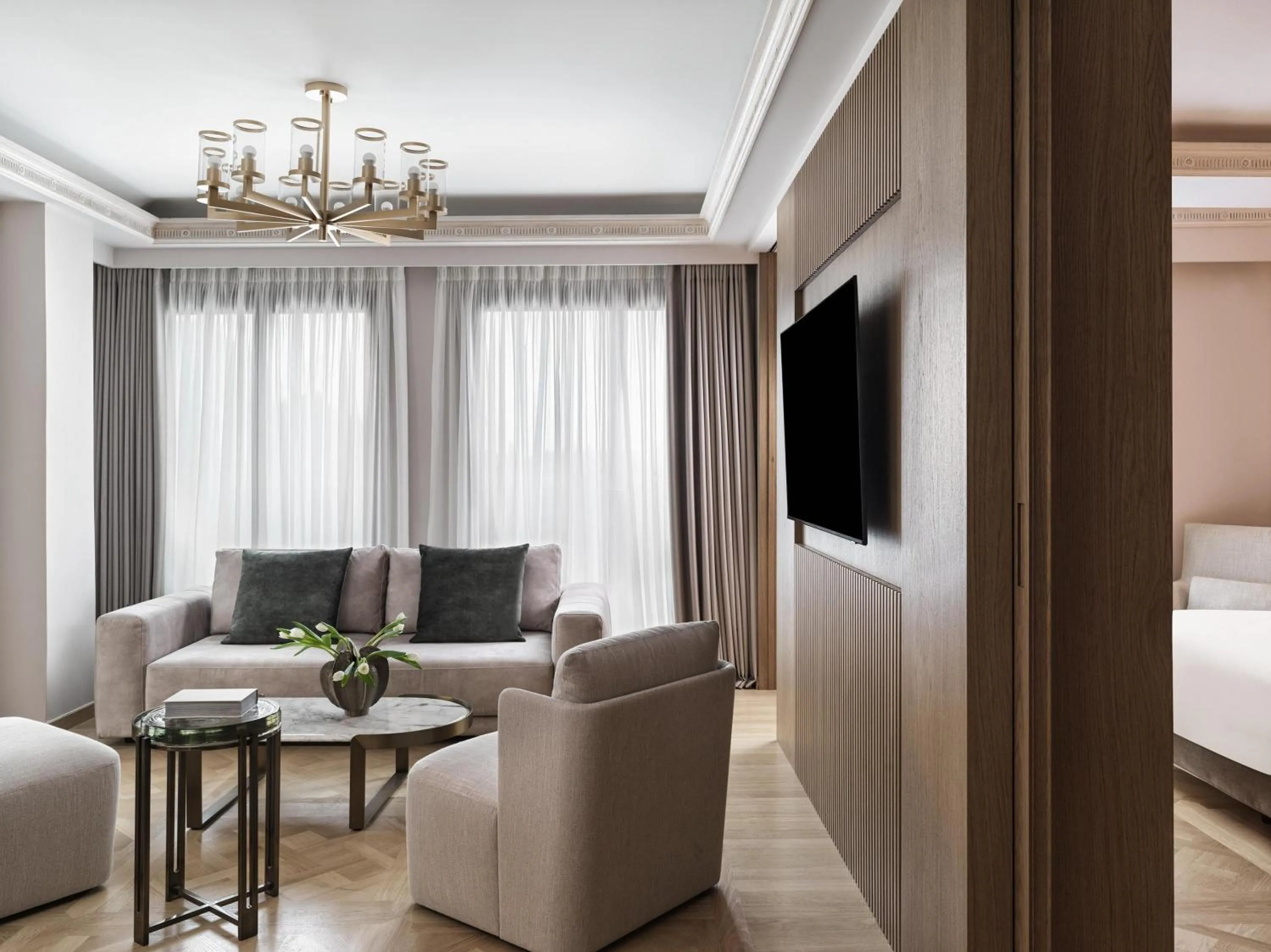 Photo of the whole room, Bed in Electra Palace Athens