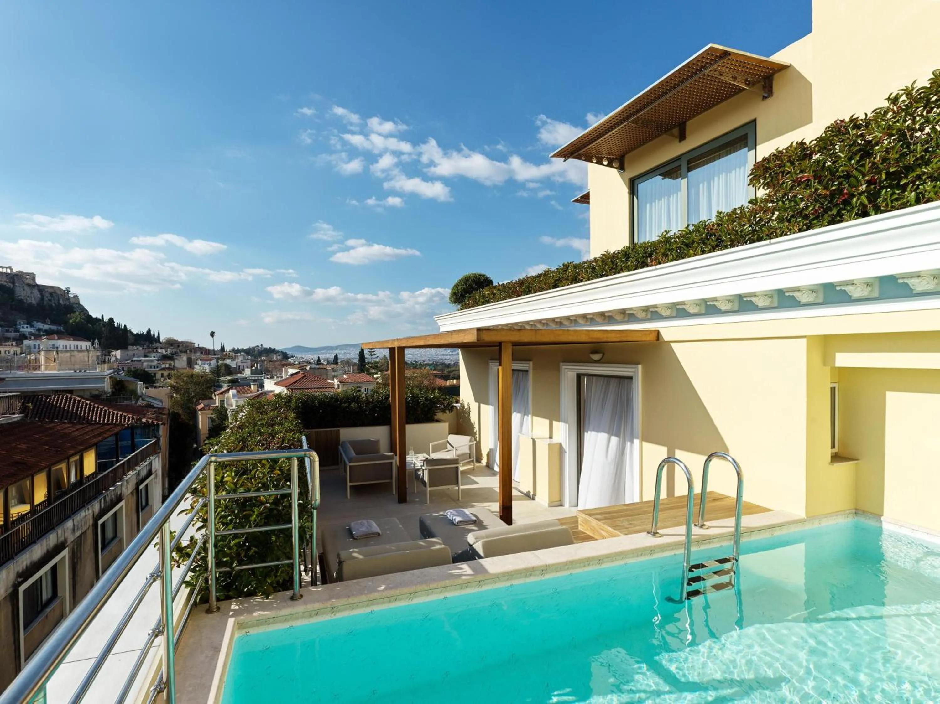 Photo of the whole room in Electra Palace Athens