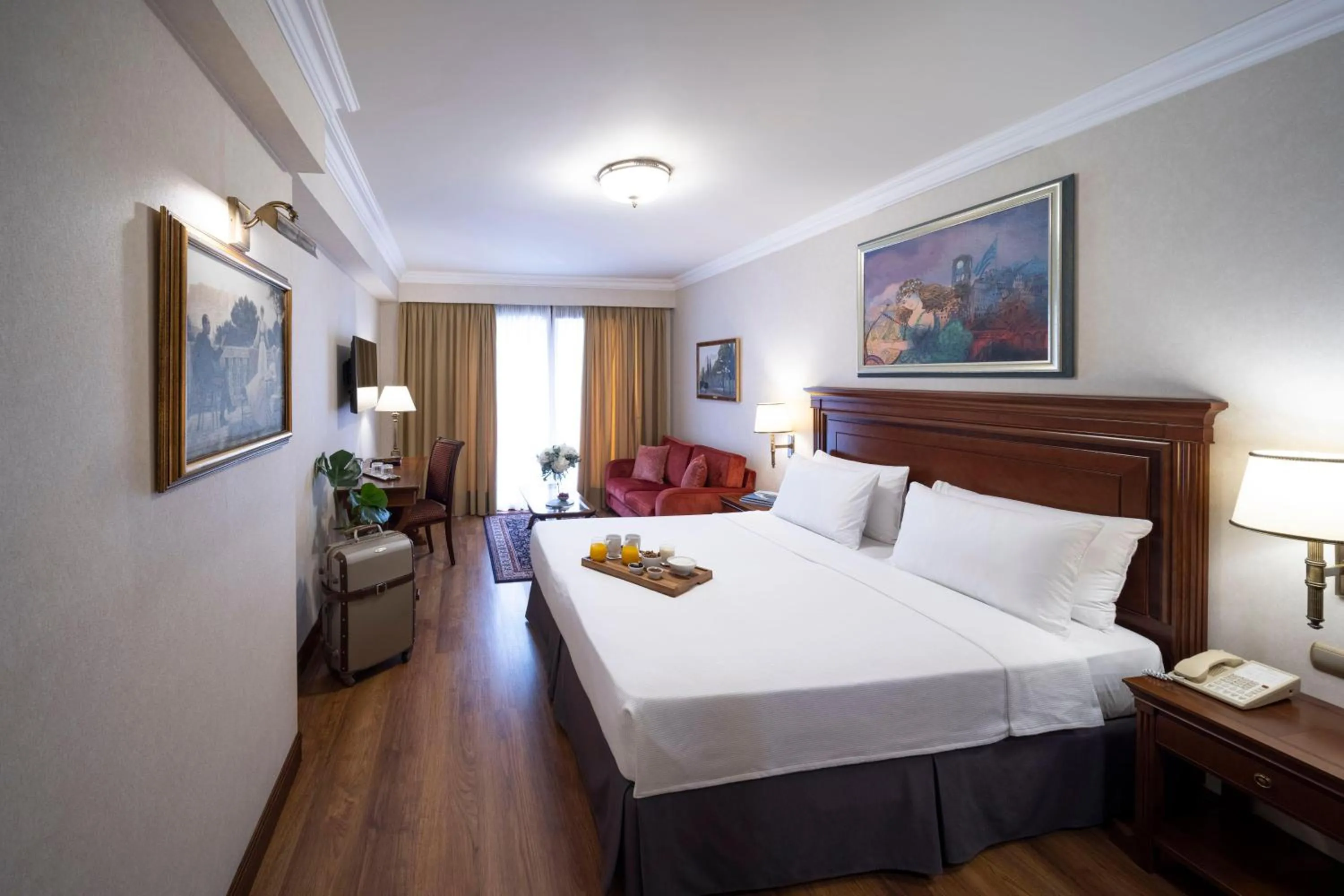 Photo of the whole room, Bed in Electra Palace Athens