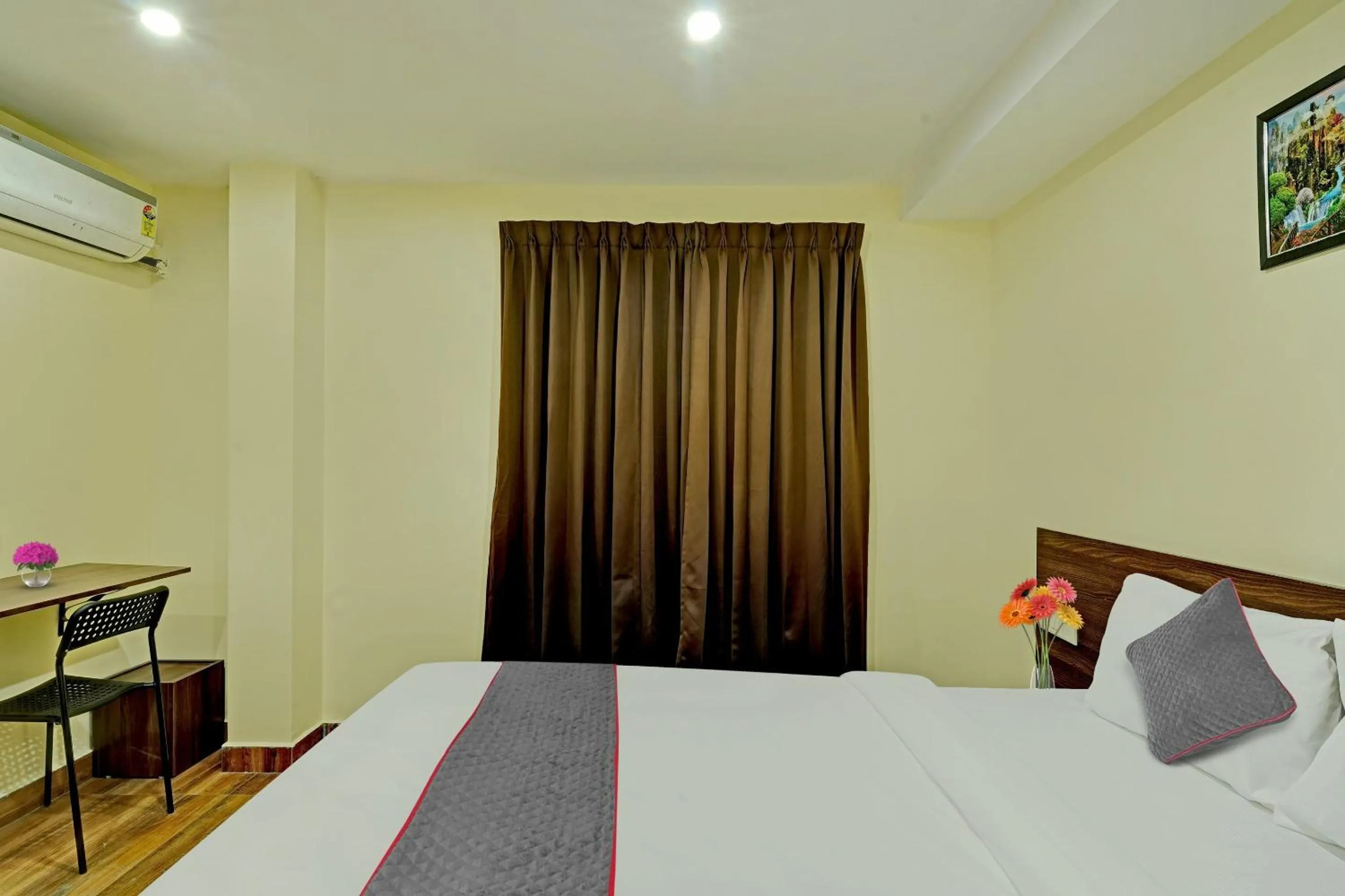 Lobby or reception in HOTEL O SHREYAS SHACK