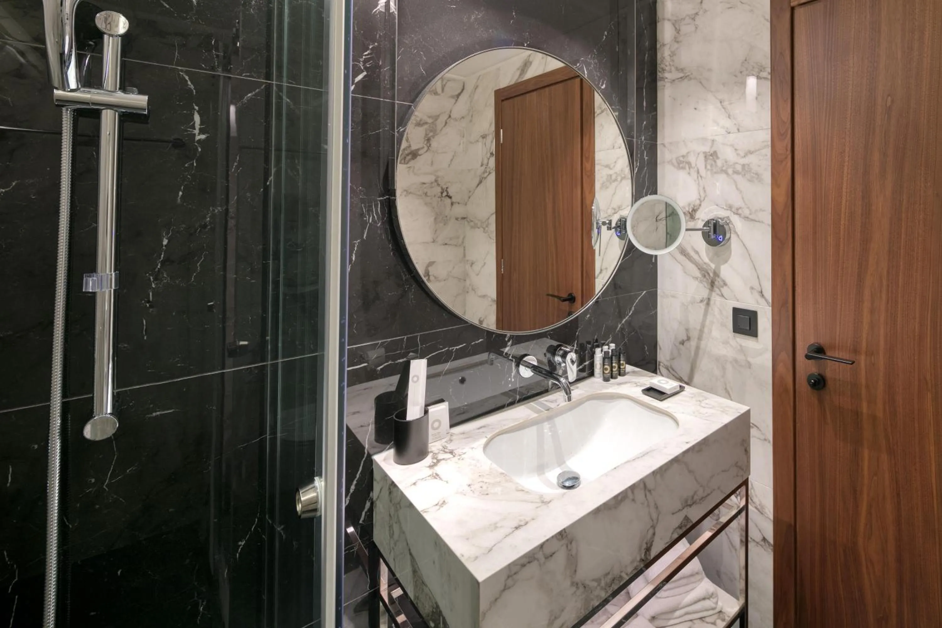 Bathroom in Electra Palace Thessaloniki